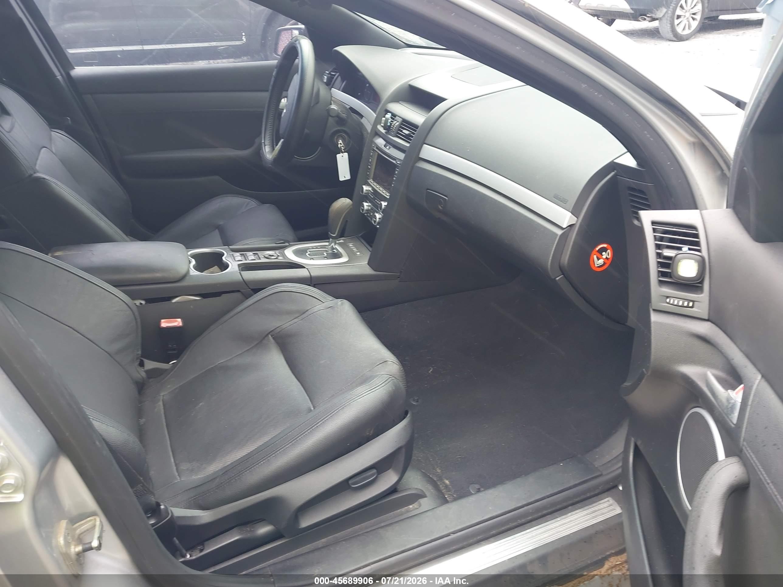 2009 Pontiac G8   Серебряный vin: 6G2ER57739L239363