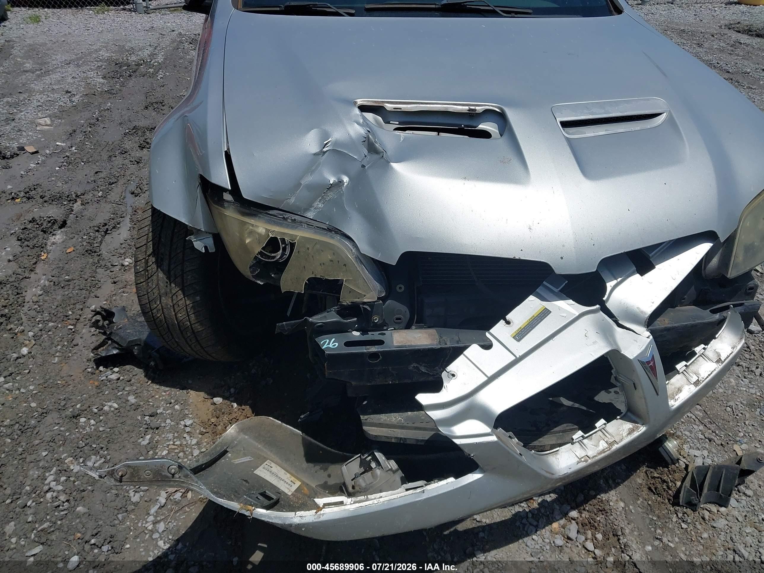 2009 Pontiac G8   Серебряный vin: 6G2ER57739L239363