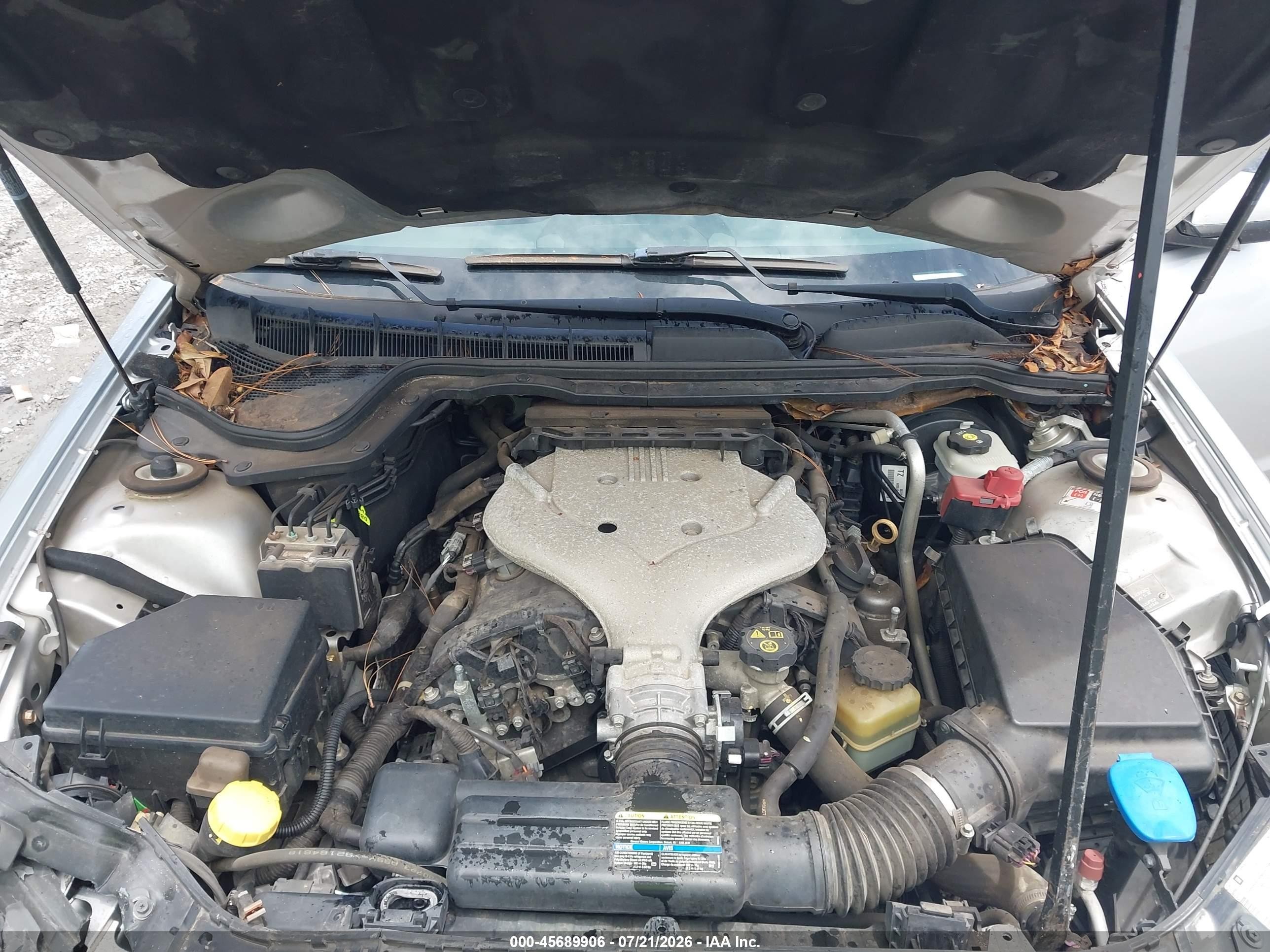 2009 Pontiac G8   Серебряный vin: 6G2ER57739L239363