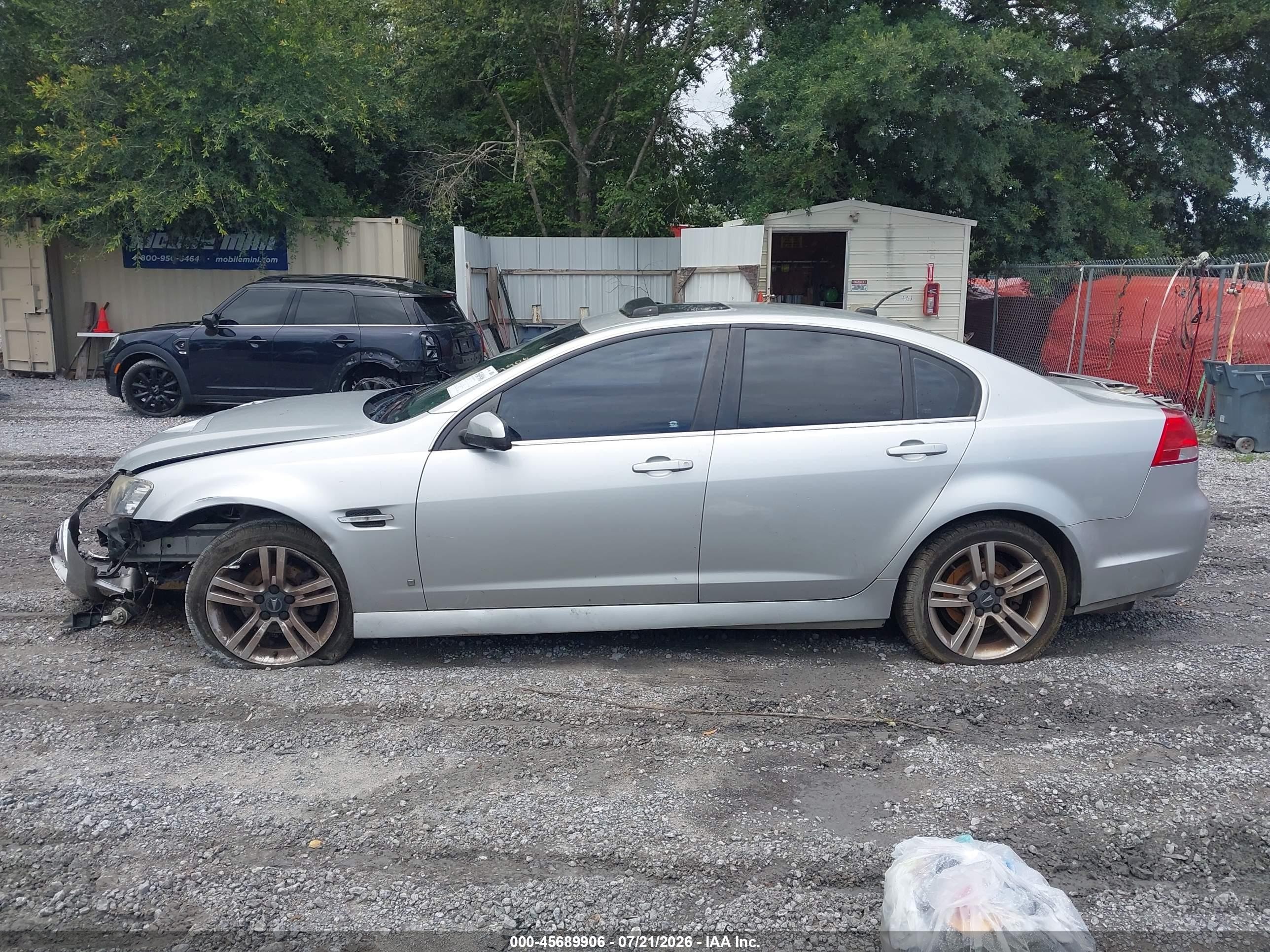 2009 Pontiac G8   Серебряный vin: 6G2ER57739L239363