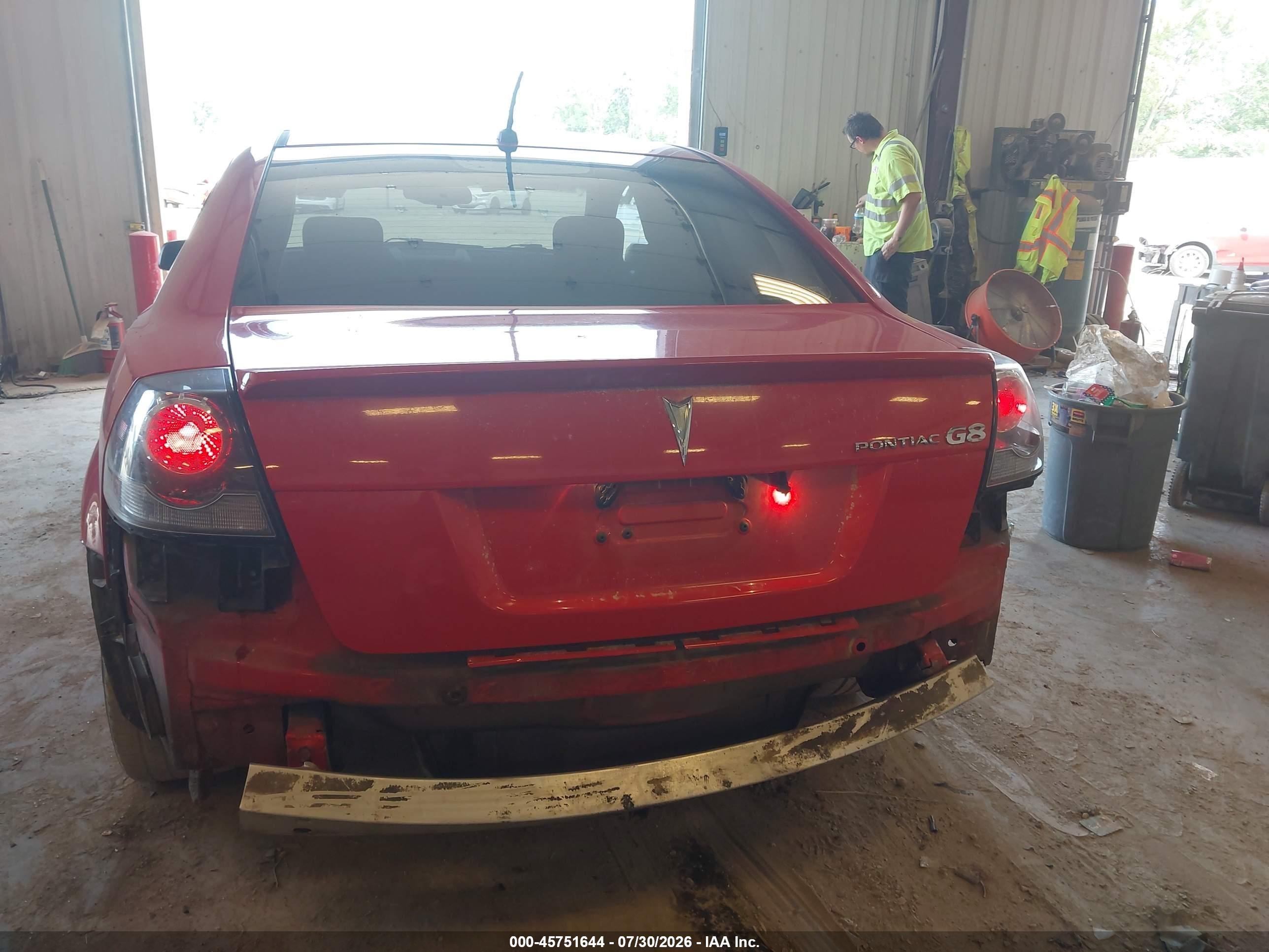 2009 Pontiac G8 Red vin: 6G2ER57749L177973