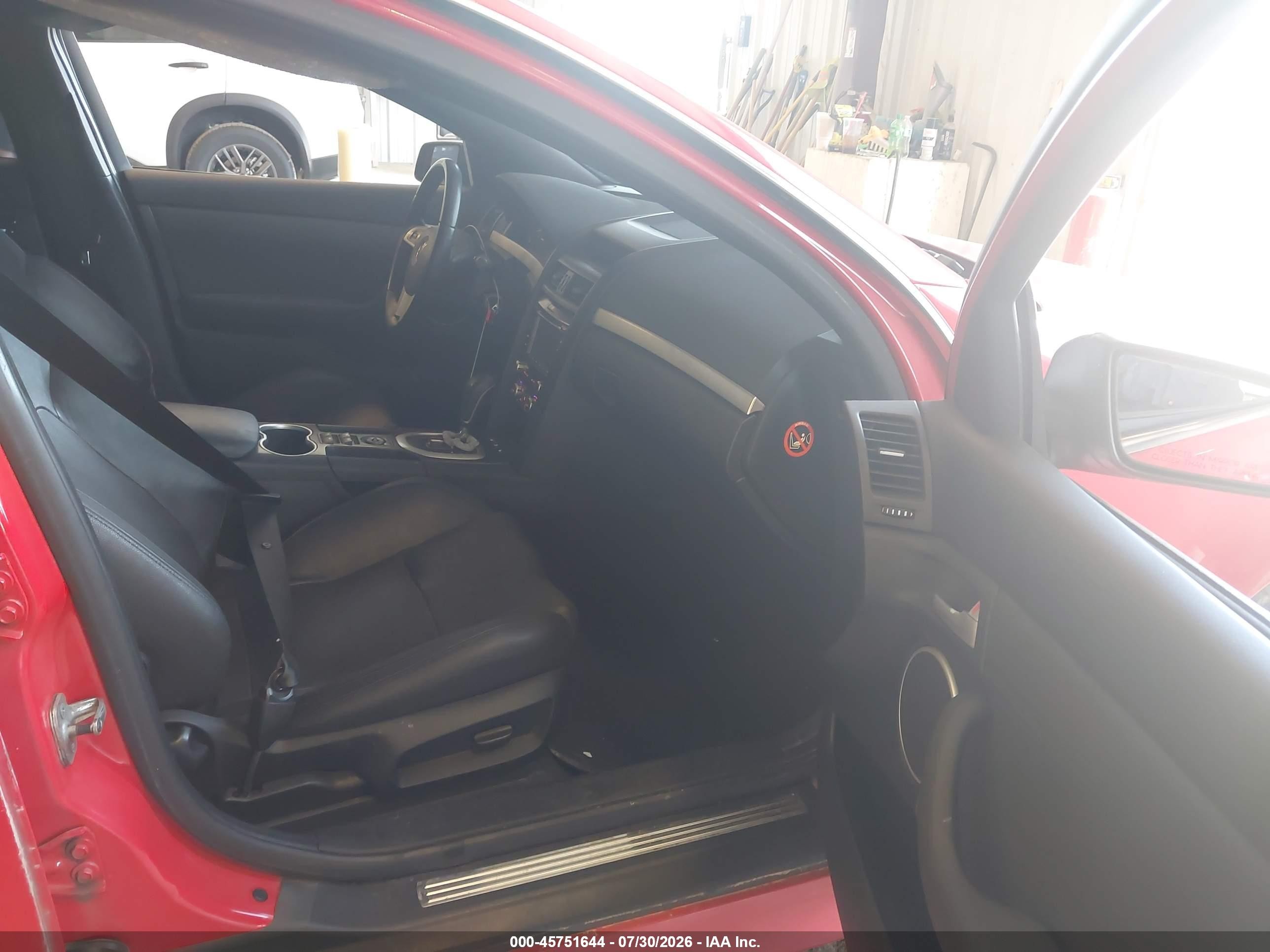 2009 Pontiac G8 Red vin: 6G2ER57749L177973