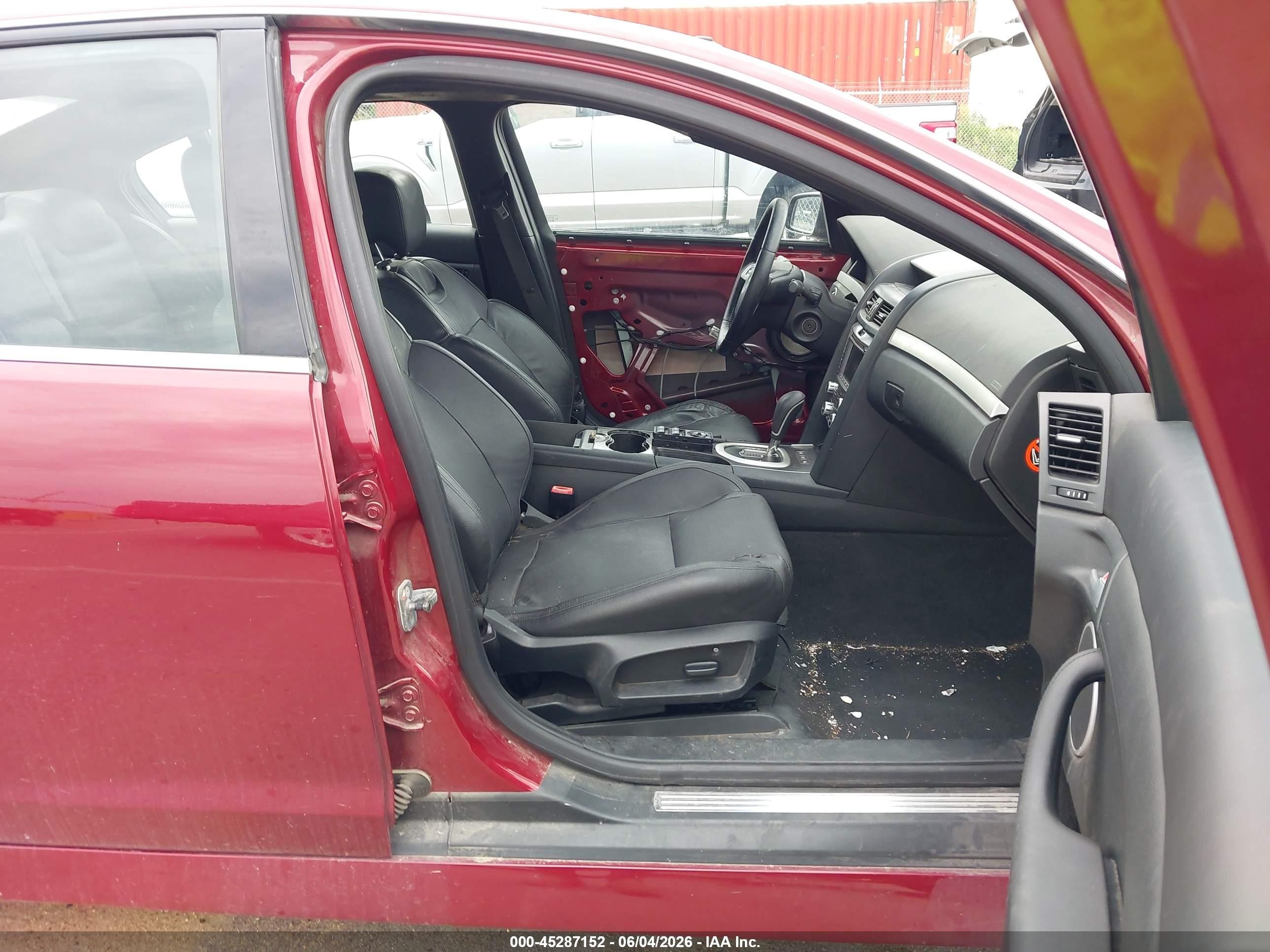 2009 Pontiac G8   Red vin: 6G2ER57749L233152