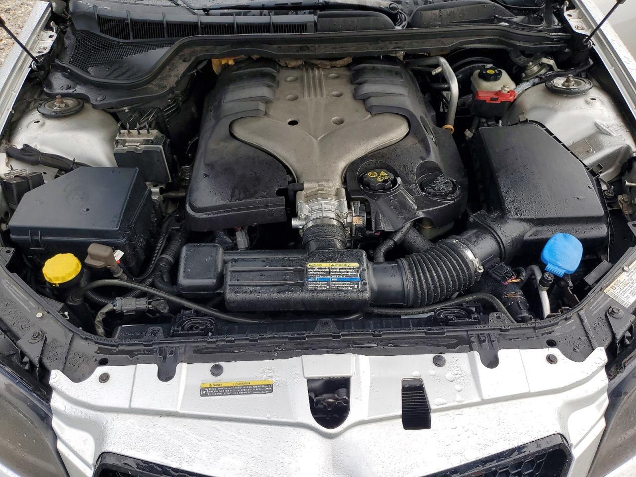 2009 Pontiac G8 Silver vin: 6G2ER57759L189534