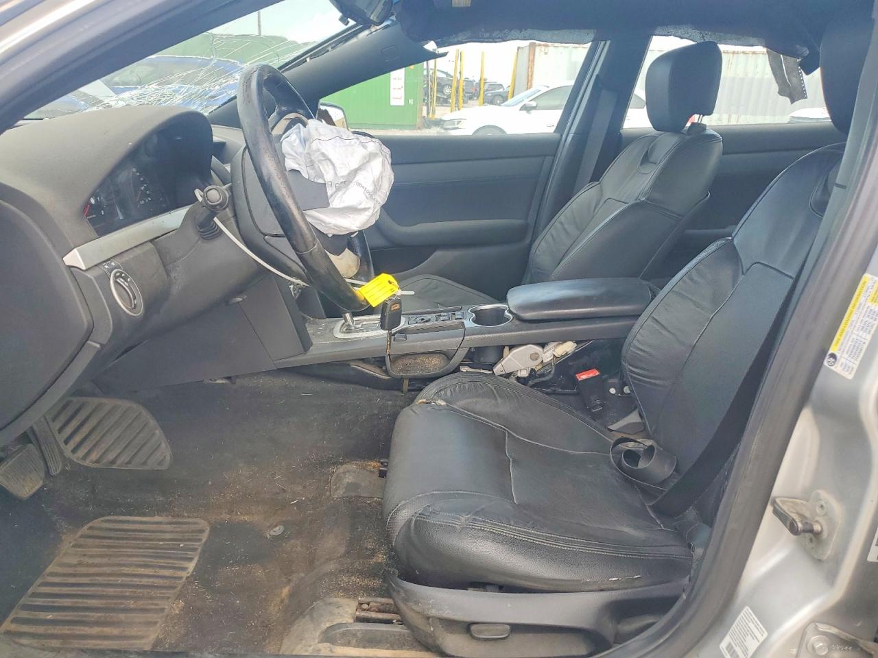 2009 Pontiac G8 Silver vin: 6G2ER57759L238456