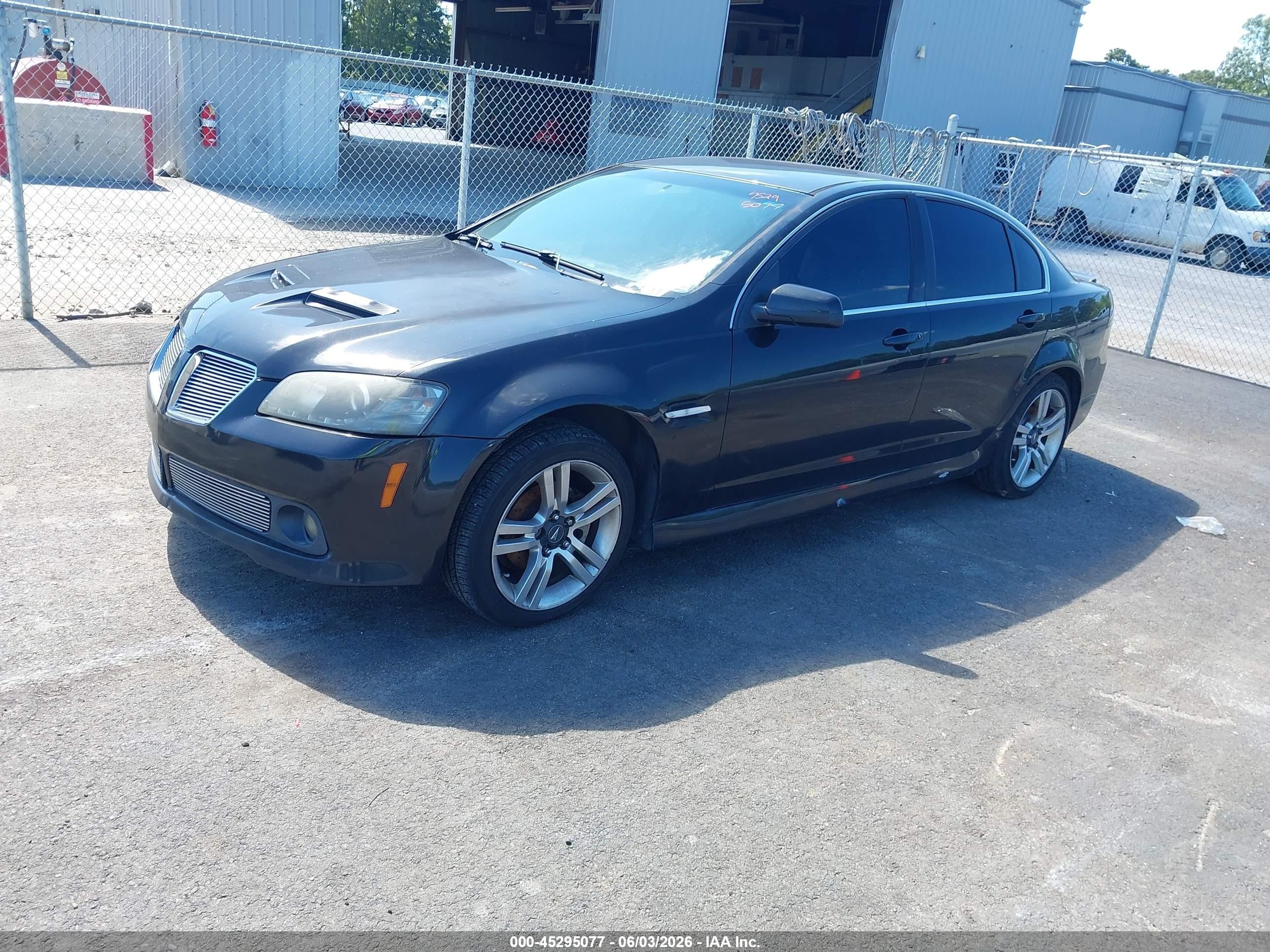 2009 Pontiac G8   Black vin: 6G2ER57779L171391