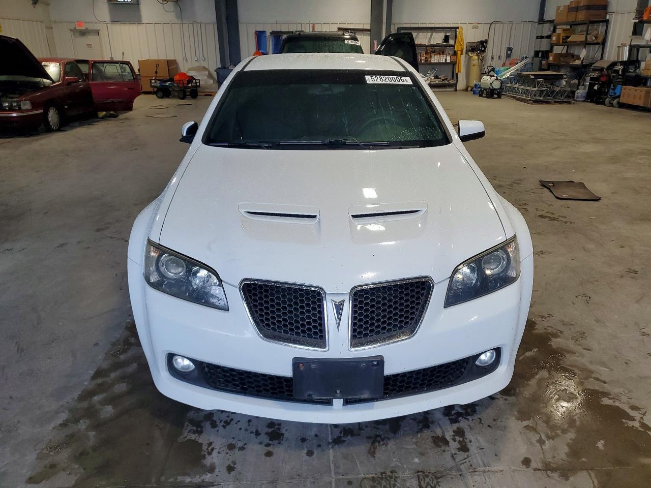2008 Pontiac G8 White vin: 6G2ER57788L137653