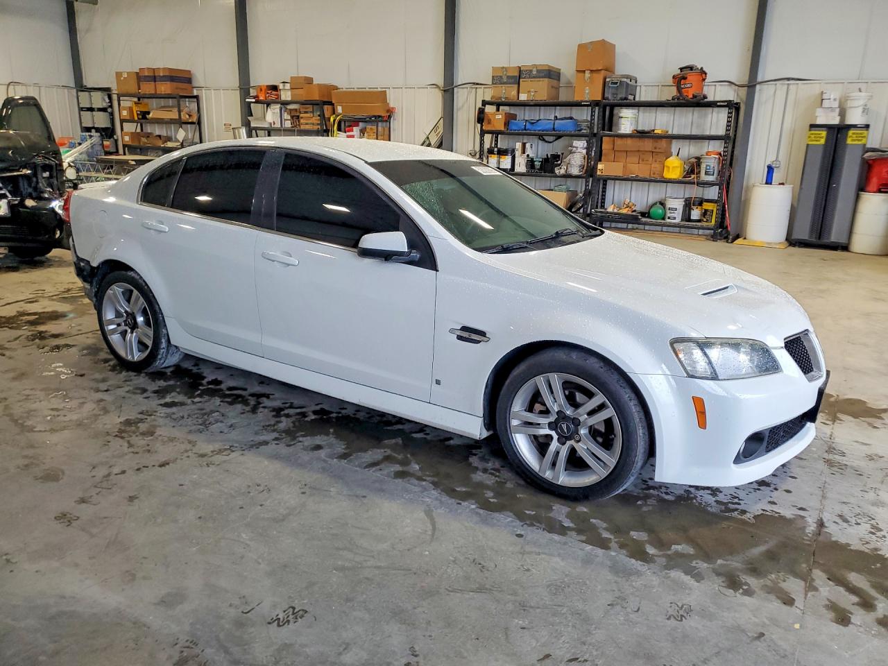 2008 Pontiac G8 White vin: 6G2ER57788L137653