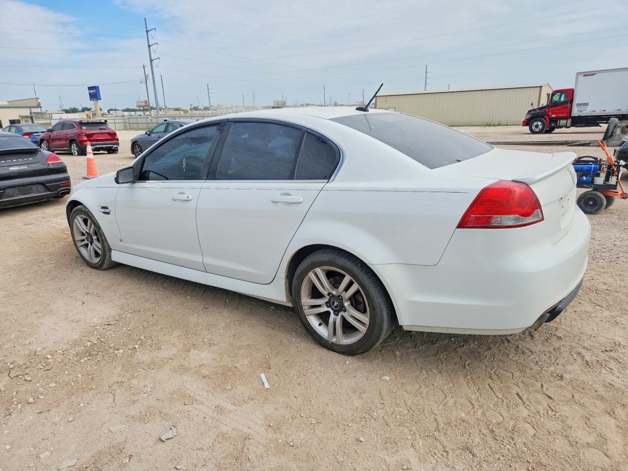 2009 Pontiac G8 White vin: 6G2ER57789L167575