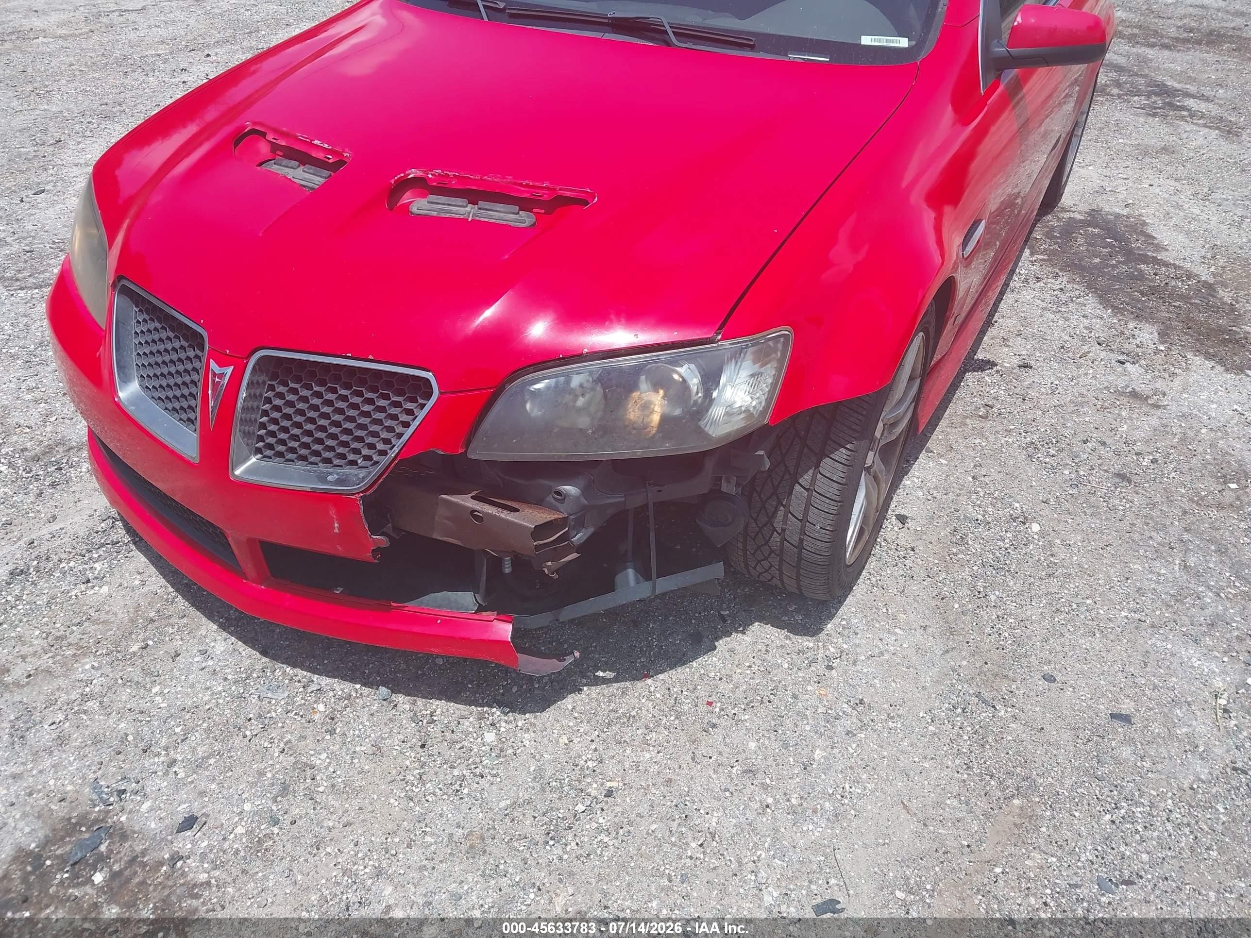 2008 Pontiac G8   Red vin: 6G2ER57798L144403