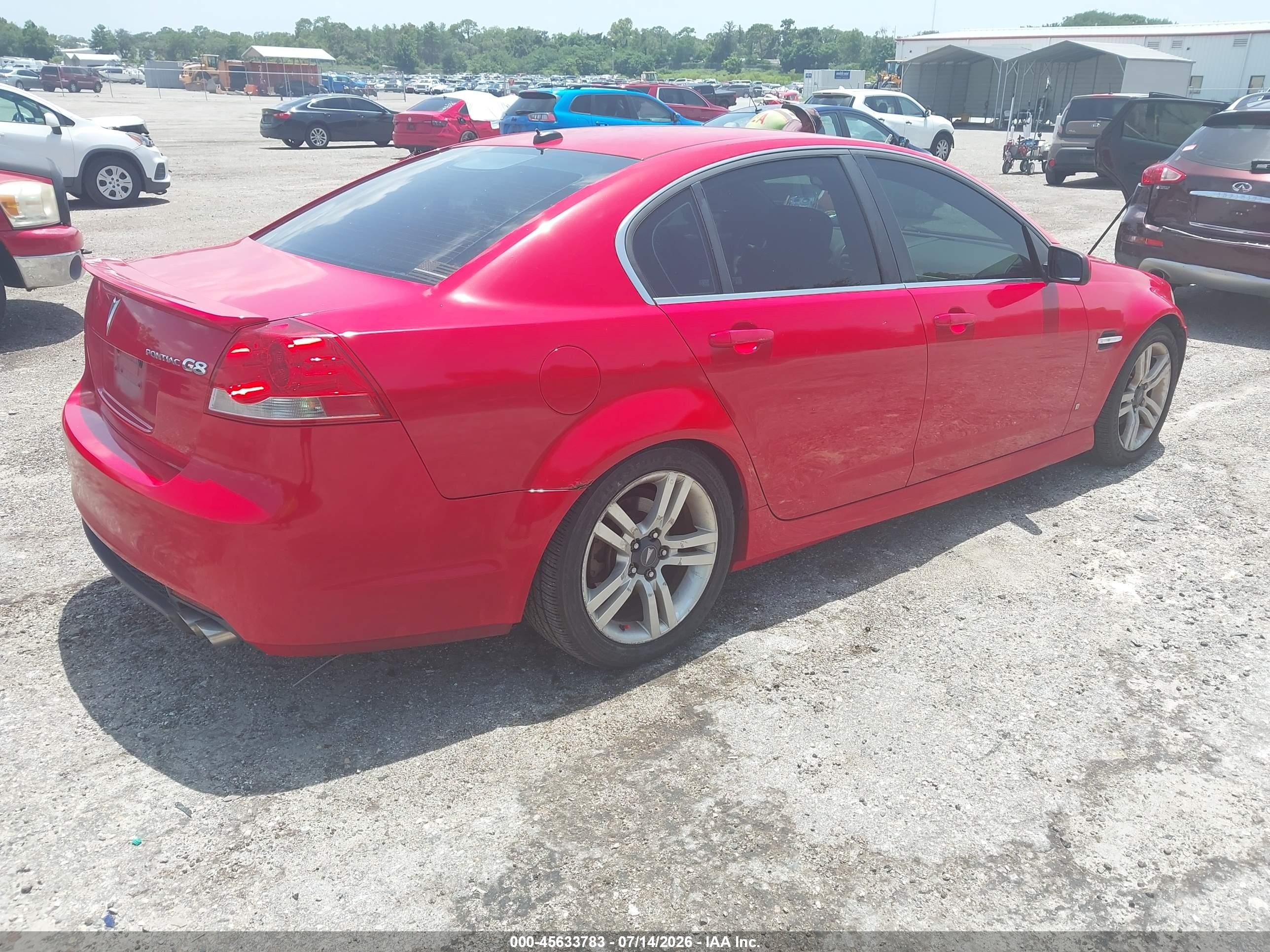 2008 Pontiac G8   Red vin: 6G2ER57798L144403