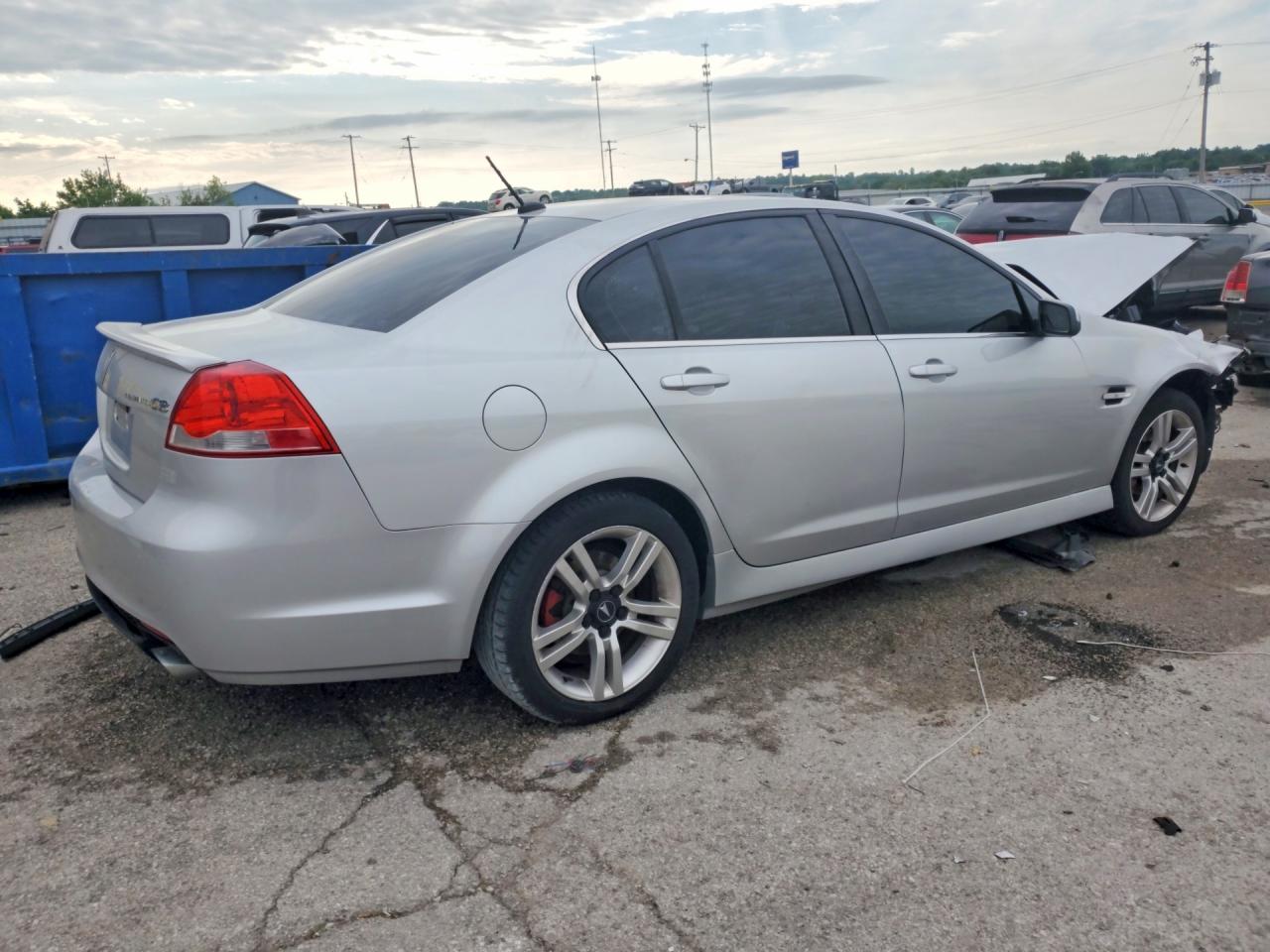 2009 Pontiac G8 Серебряный vin: 6G2ER577X9L234435