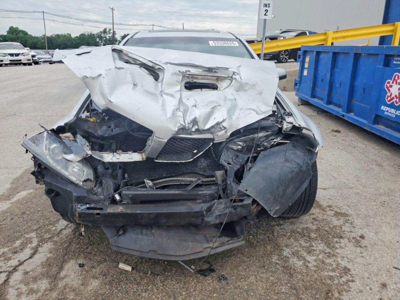 2009 Pontiac G8 Серебряный vin: 6G2ER577X9L234435