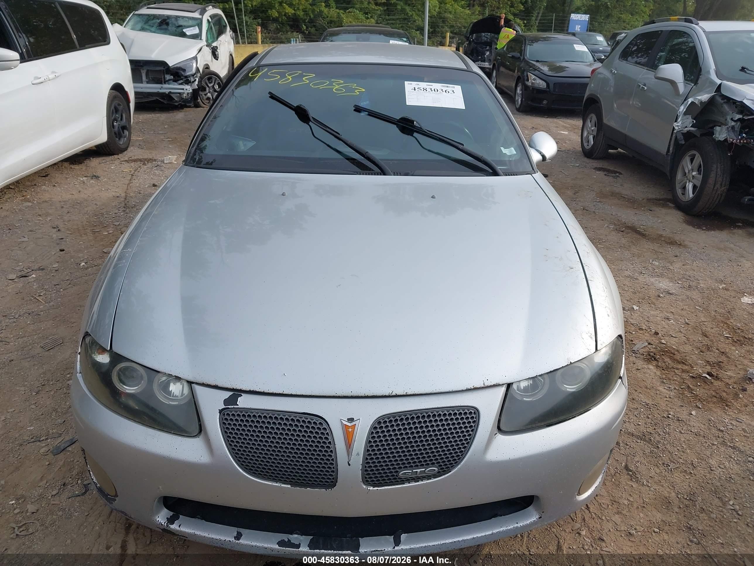 2004 Pontiac Gto   Серебряный vin: 6G2VX12G24L260820