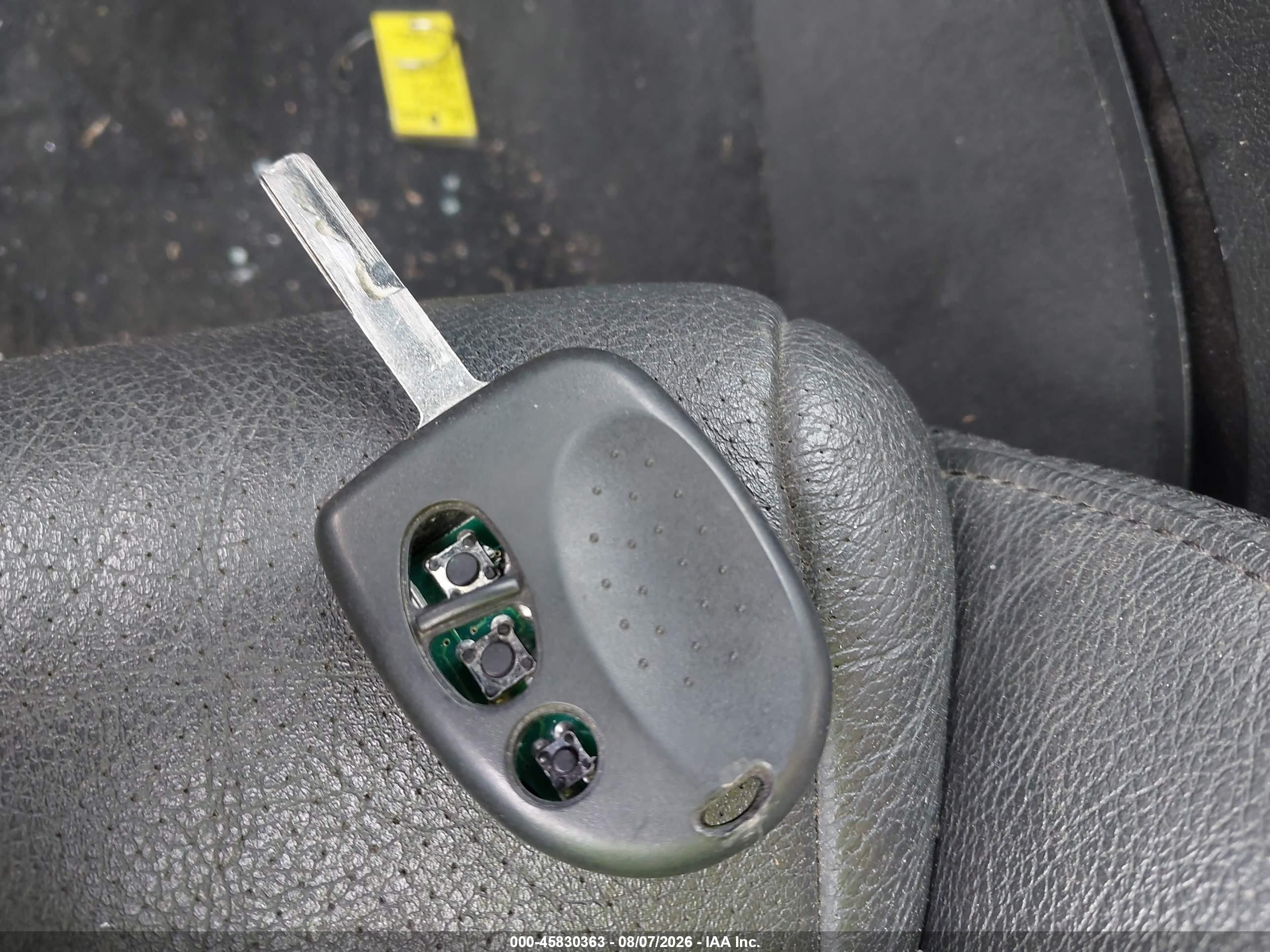2004 Pontiac Gto   Серебряный vin: 6G2VX12G24L260820