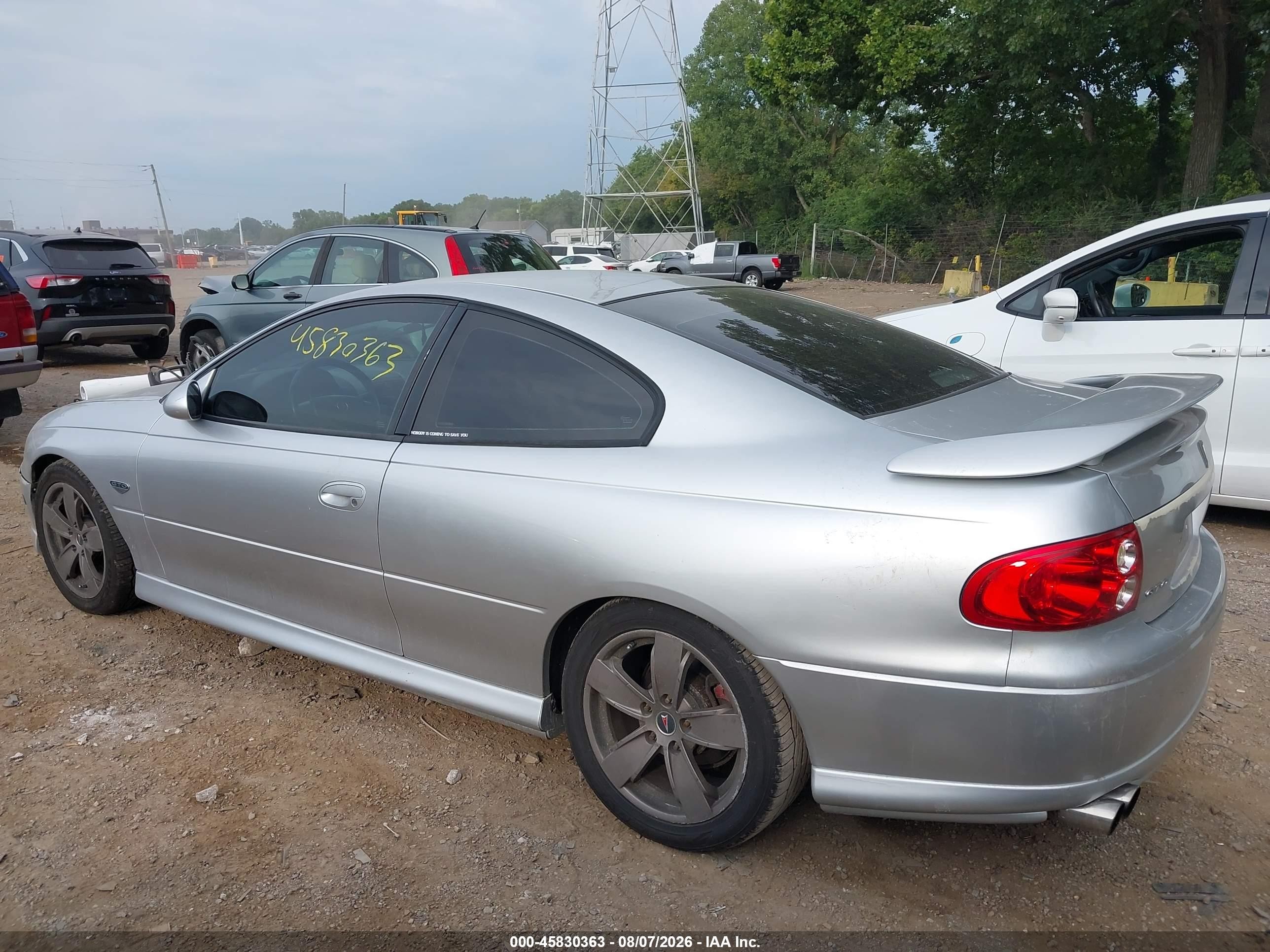 2004 Pontiac Gto   Серебряный vin: 6G2VX12G24L260820