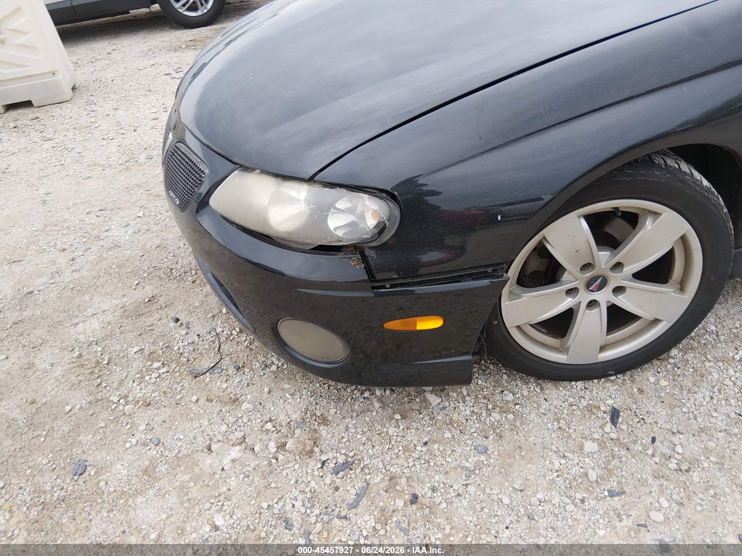 2004 Pontiac Gto   Black vin: 6G2VX12G94L289649