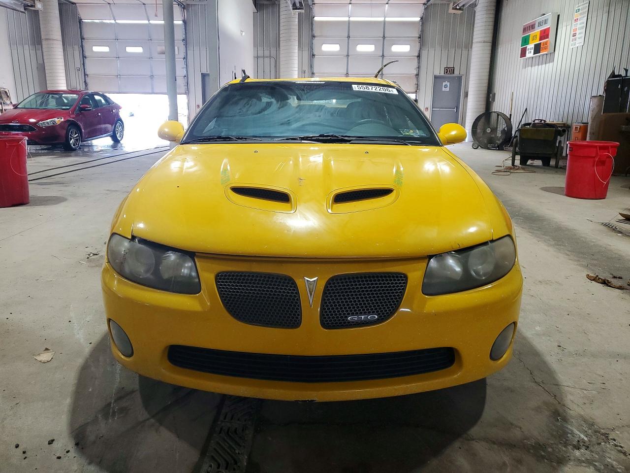 2005 Pontiac Gto Gold vin: 6G2VX12U05L408633