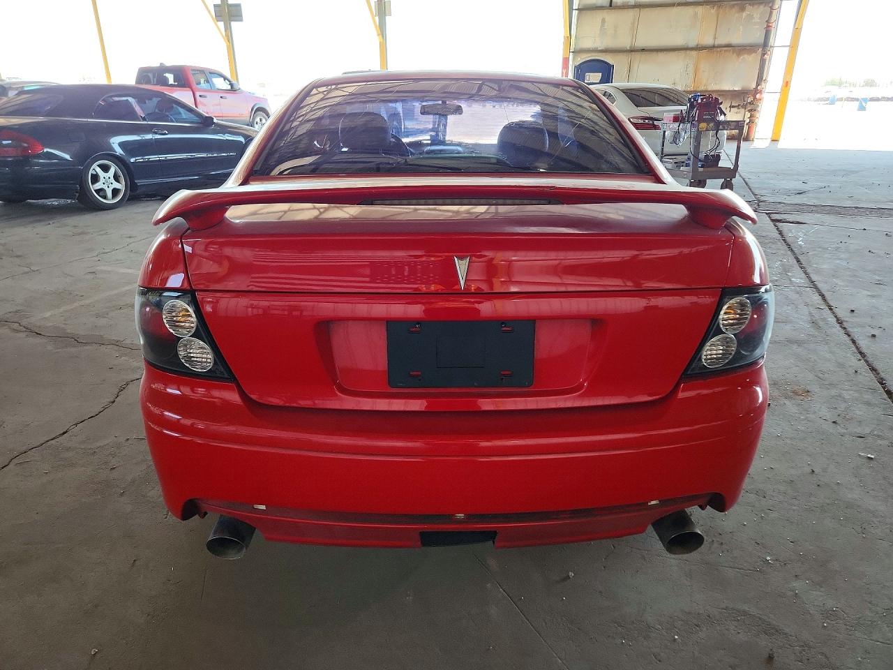 2005 Pontiac Gto Red vin: 6G2VX12U05L435198