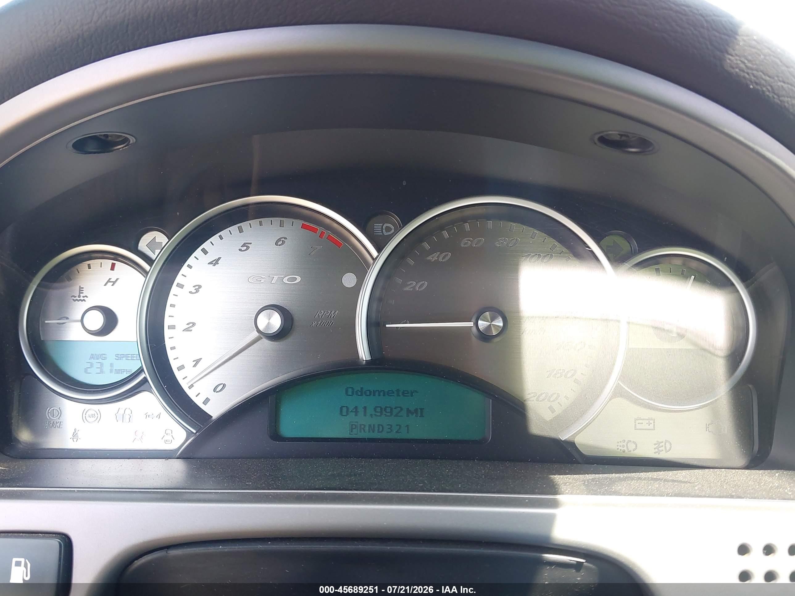 2006 Pontiac Gto   Красный vin: 6G2VX12U16L518639