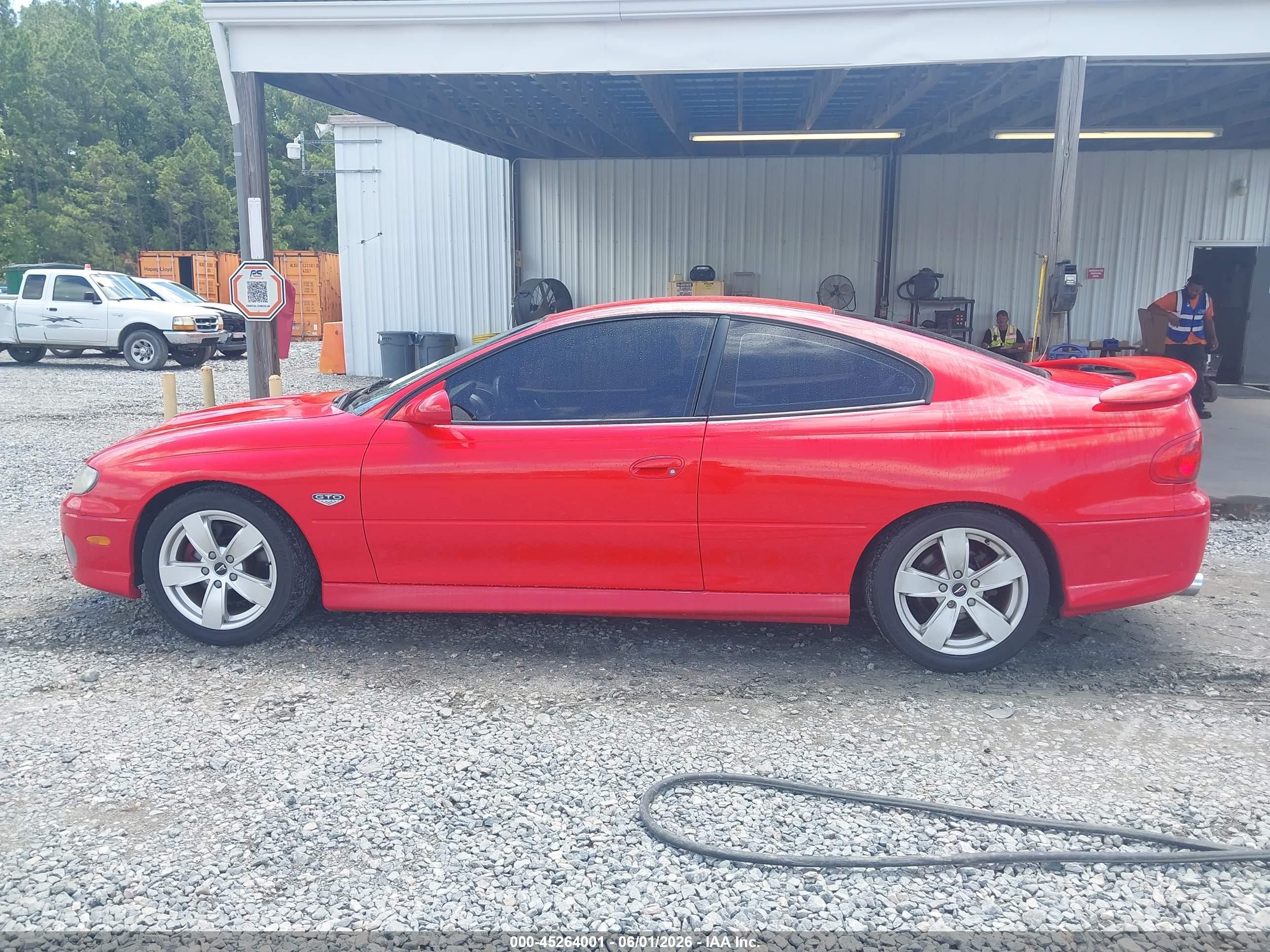 2005 Pontiac Gto   Красный vin: 6G2VX12U45L368864