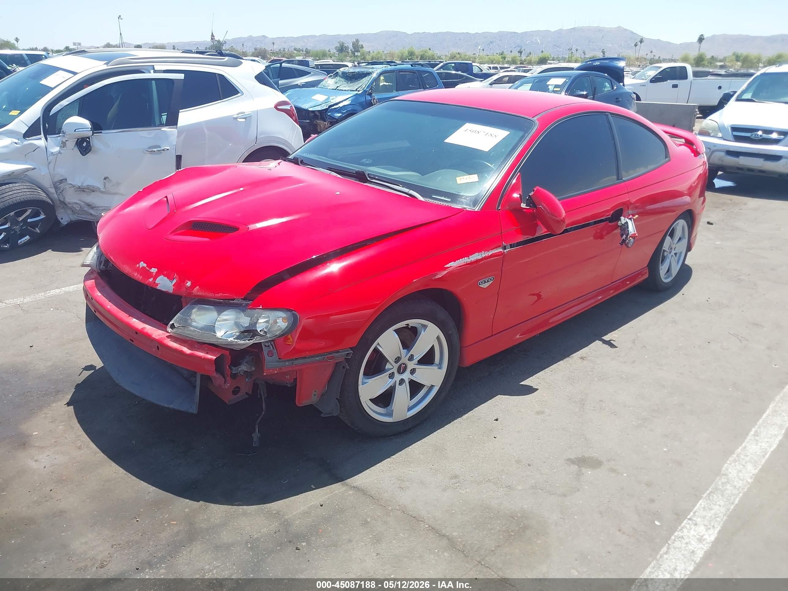 2005 Pontiac Gto   Red vin: 6G2VX12U65L406949