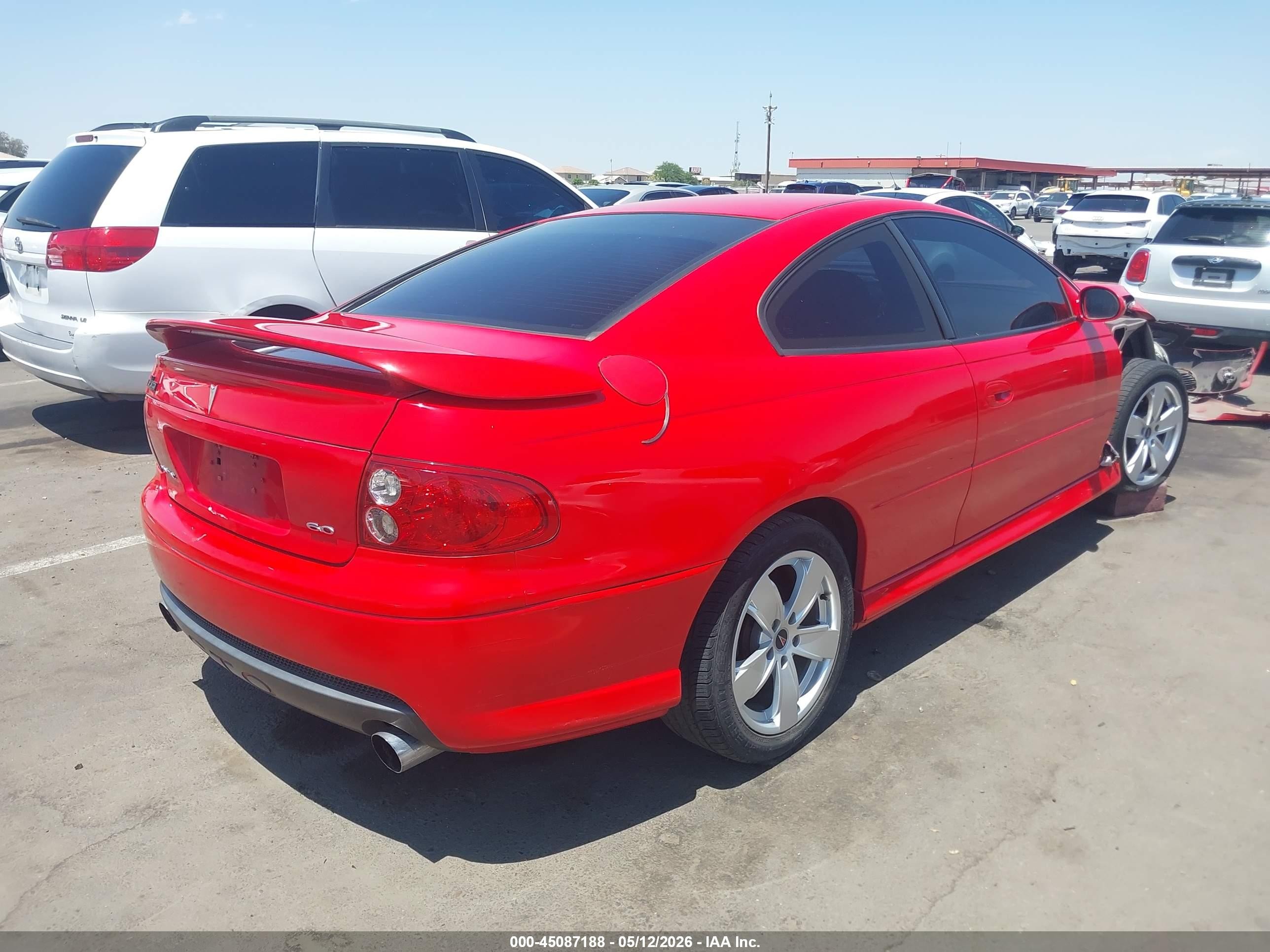 2005 Pontiac Gto   Red vin: 6G2VX12U65L406949