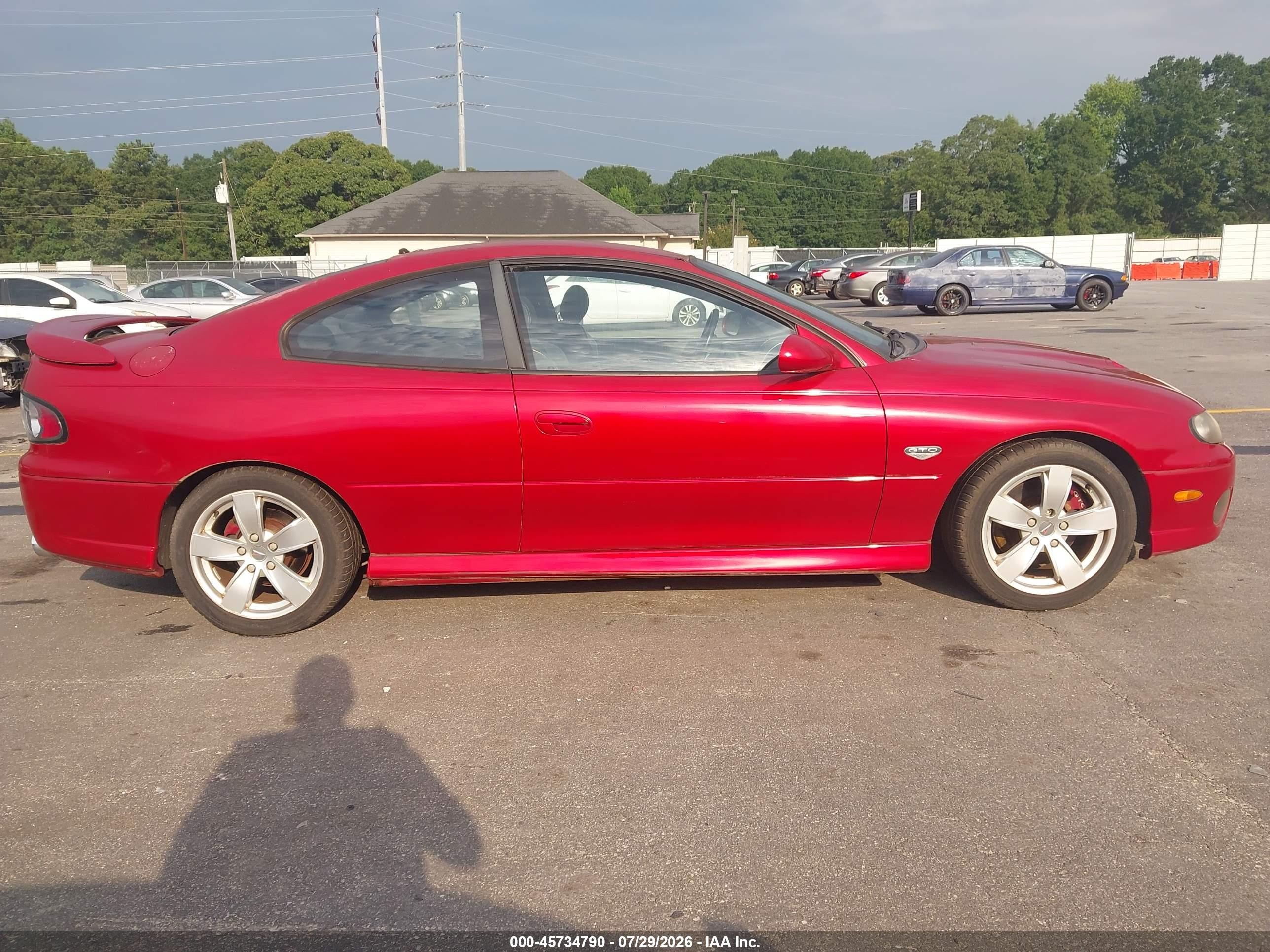 2006 Pontiac Gto   Red vin: 6G2VX12U96L566762