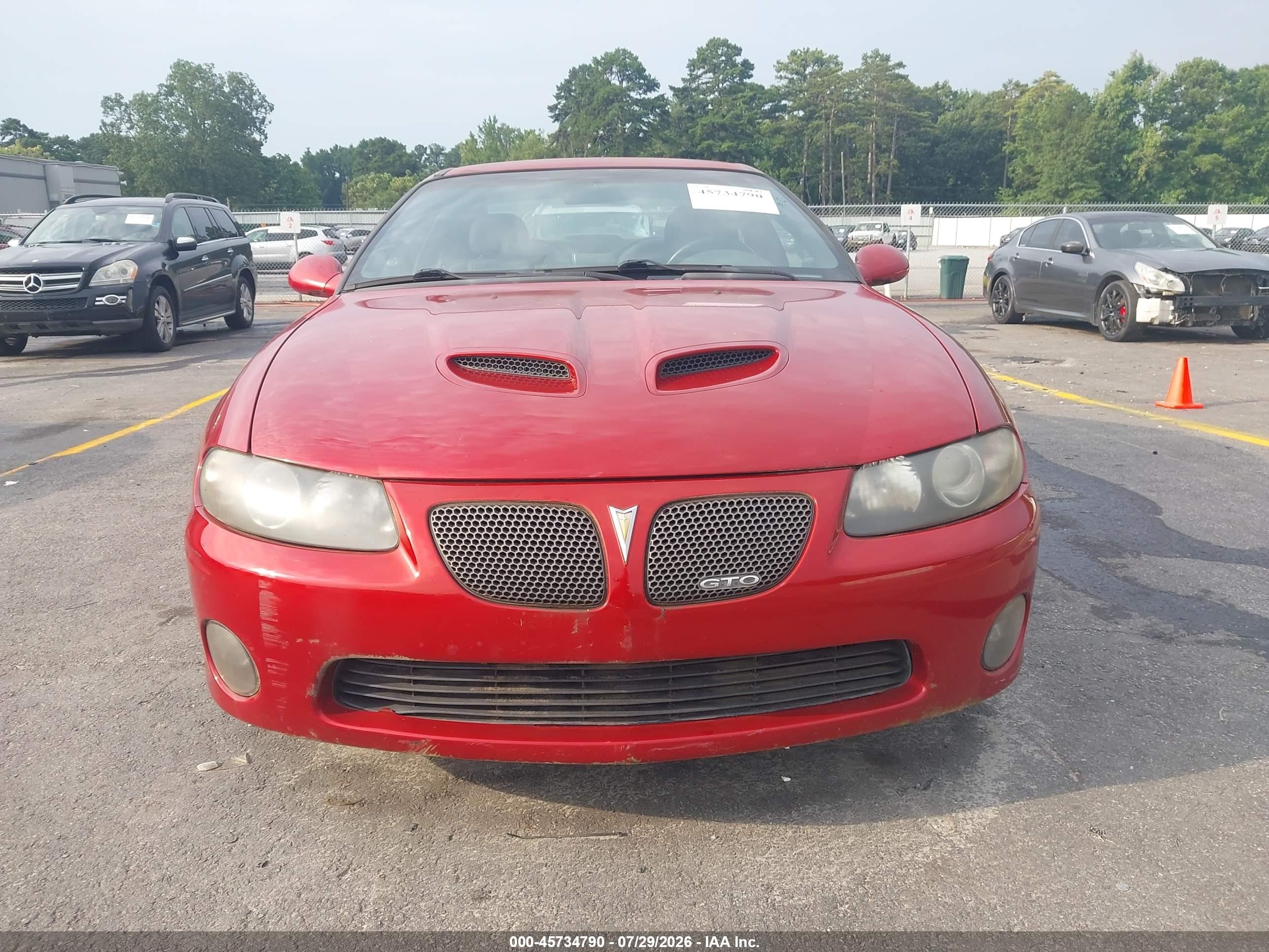 2006 Pontiac Gto   Red vin: 6G2VX12U96L566762