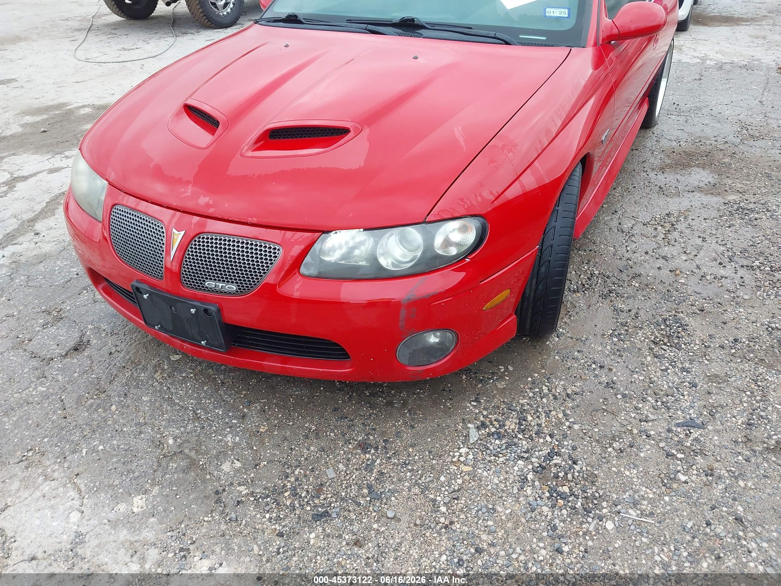 2006 Pontiac Gto   Red vin: 6G2VX12U96L571265