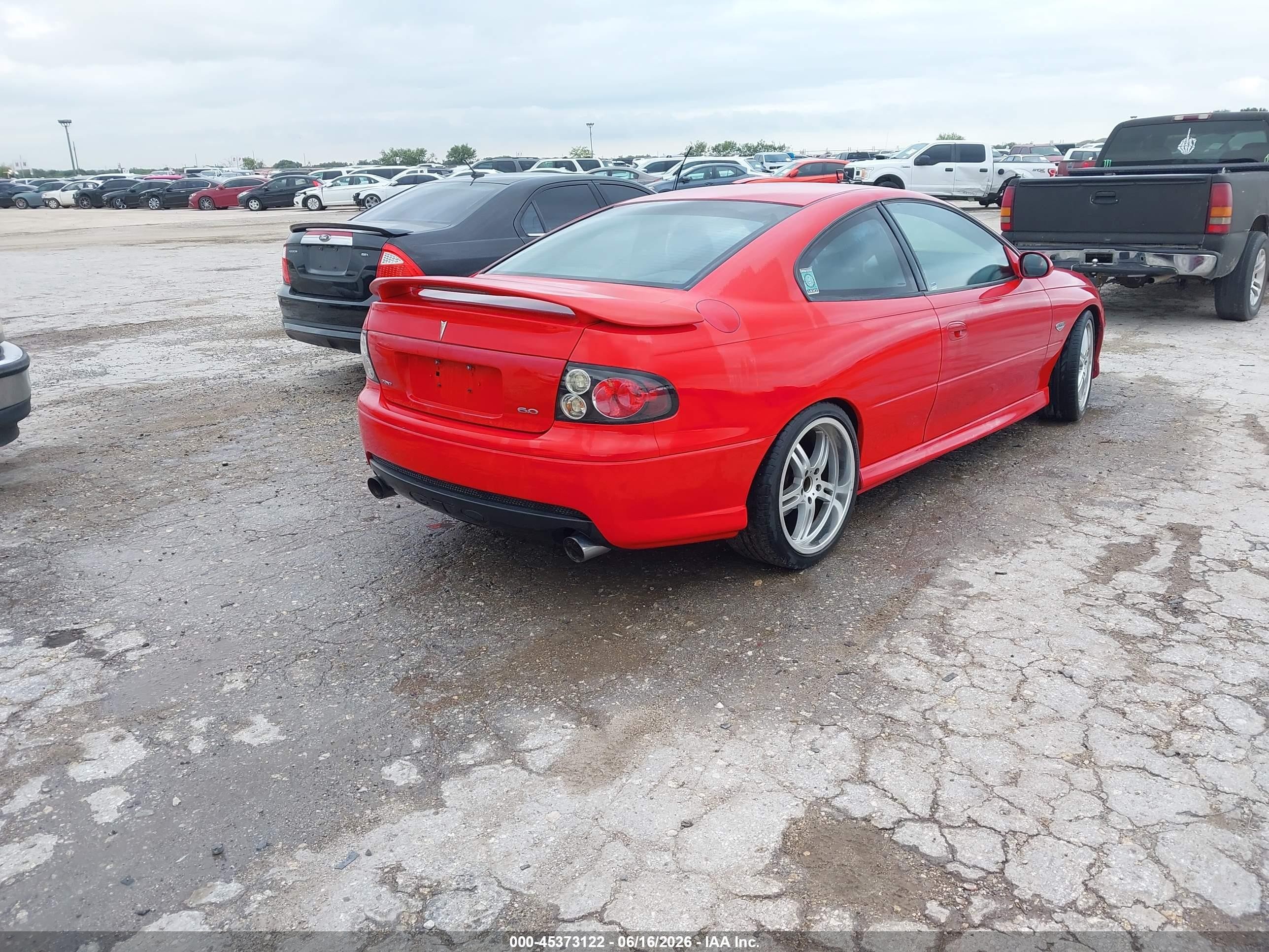 2006 Pontiac Gto   Red vin: 6G2VX12U96L571265
