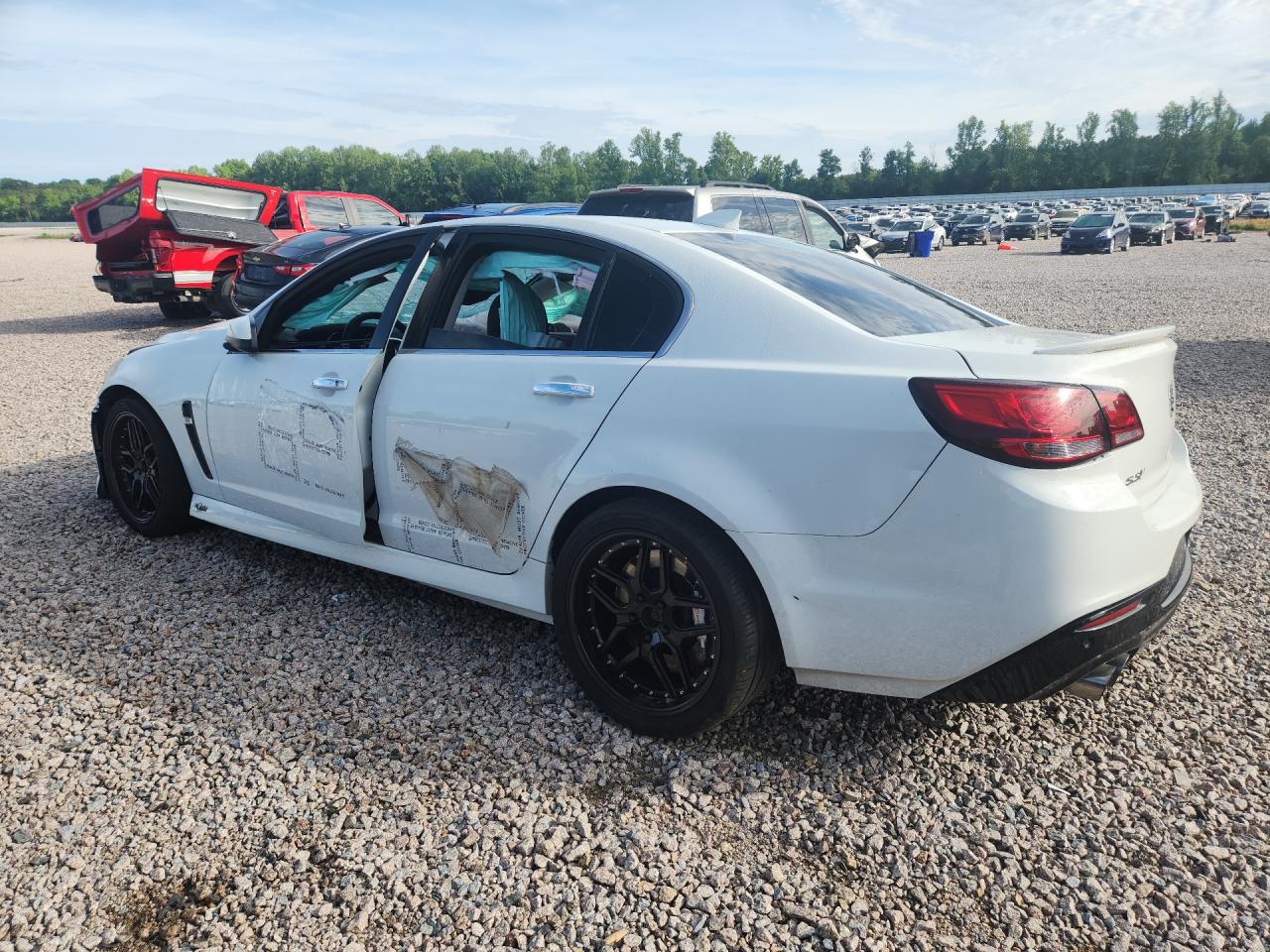 2015 Chevrolet Ss White vin: 6G3F15RW0FL113761
