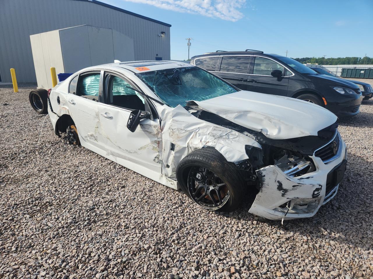 2015 Chevrolet Ss White vin: 6G3F15RW0FL113761 Damage: Right Head Lamp, Missing, Replacement Required