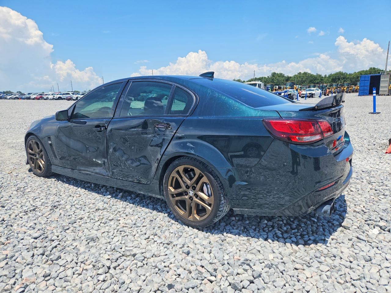 2015 Chevrolet Ss Зеленый vin: 6G3F15RW3FL110935