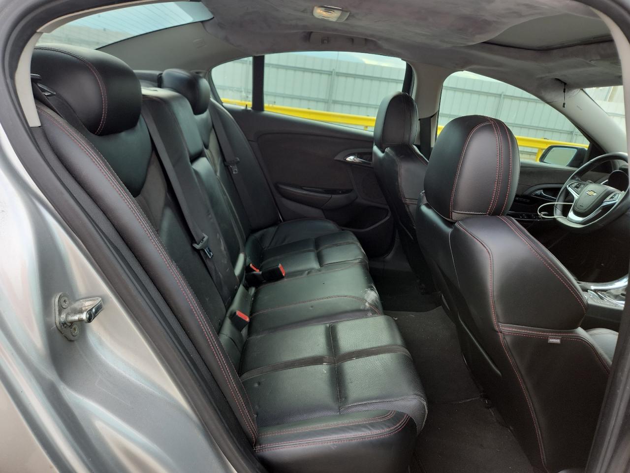 2015 Chevrolet Ss Silver vin: 6G3F15RW6FL107513