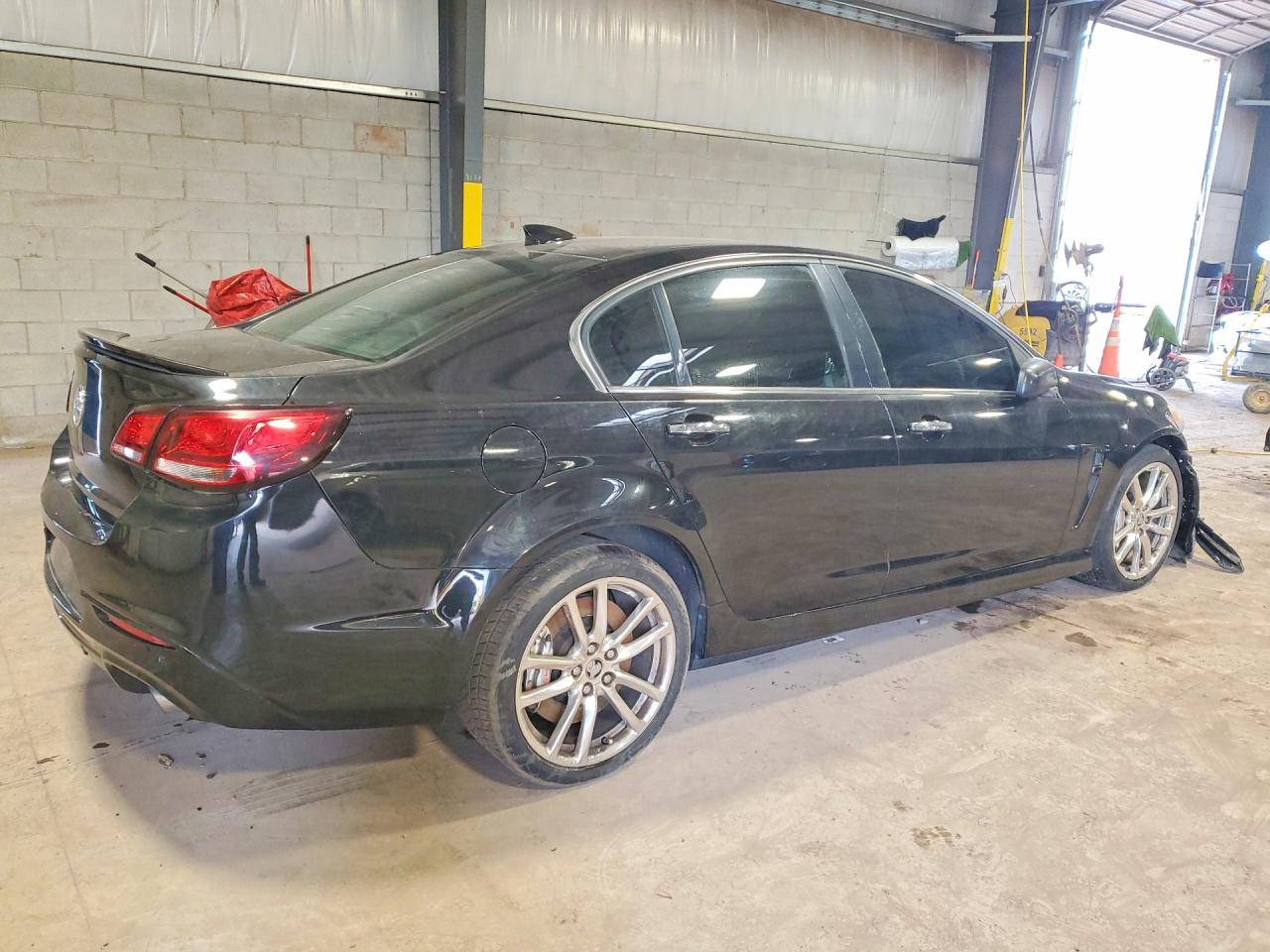 2015 Chevrolet Ss Черный vin: 6G3F15RW6FL112324