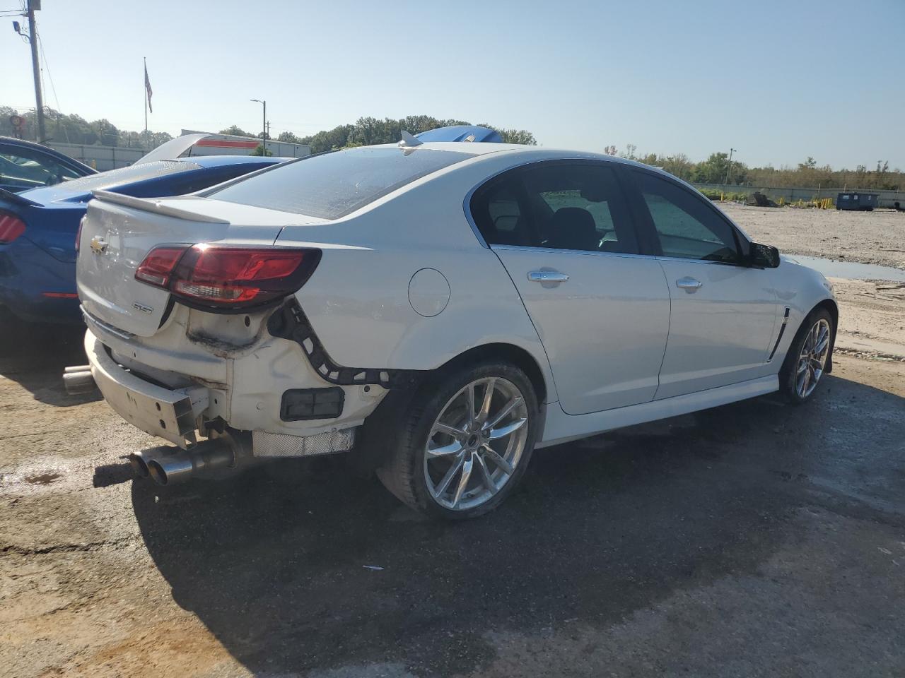 2014 Chevrolet Ss White vin: 6G3F15RW7EL962848