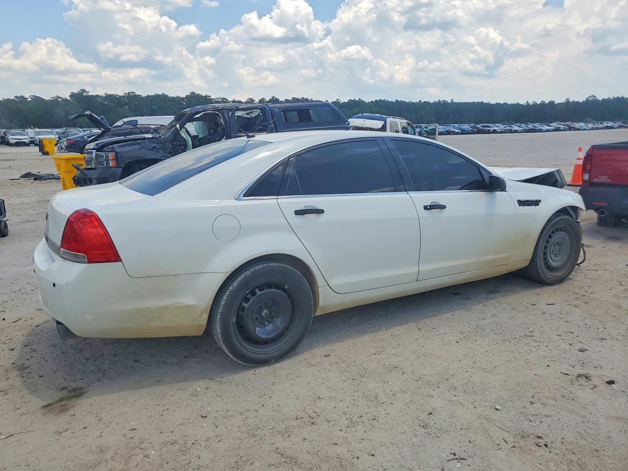 2014 Chevrolet Caprice Police White vin: 6G3NS5U26EL971571
