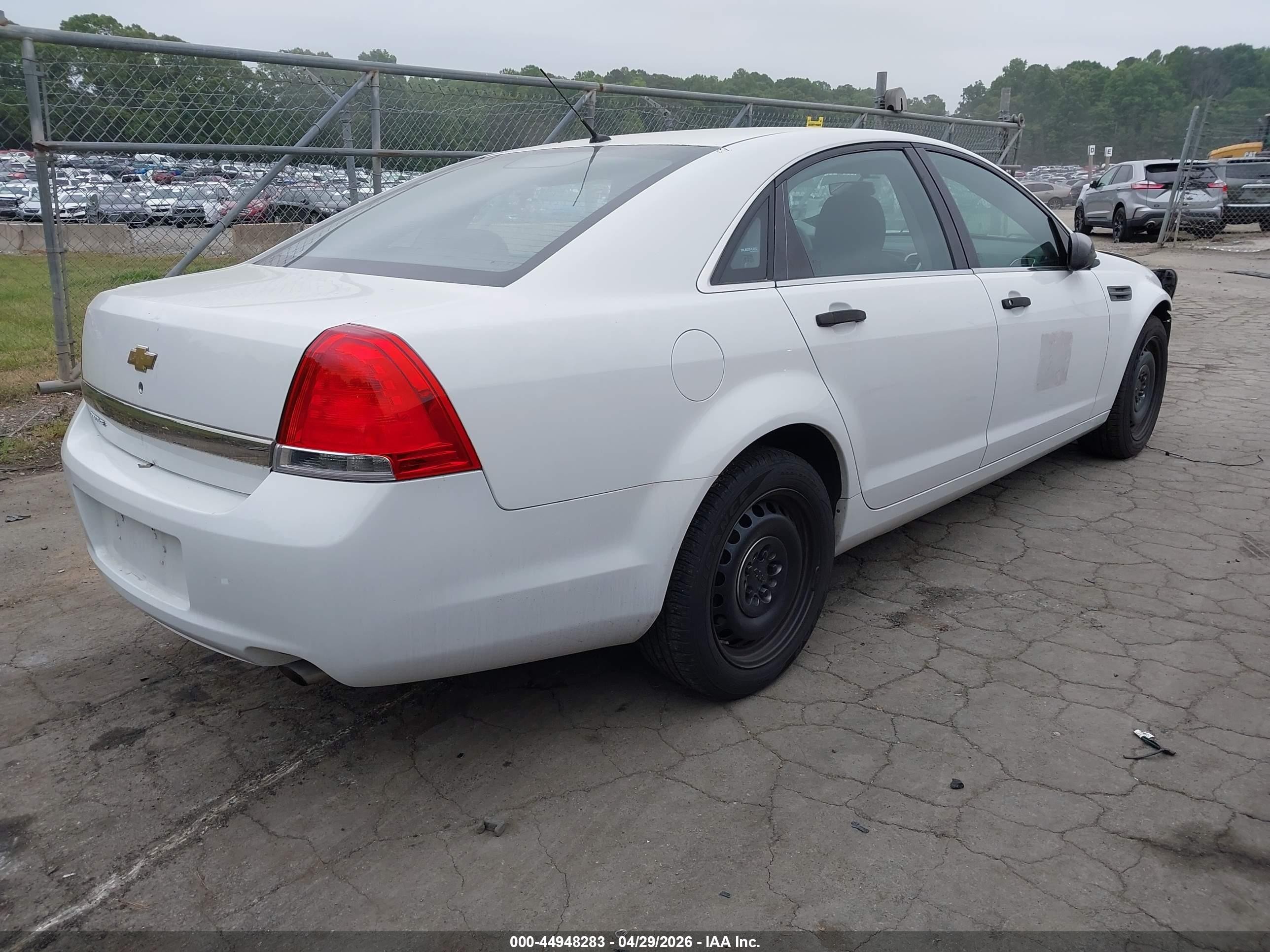 2014 Chevrolet Caprice Police White vin: 6G3NS5U35EL986569