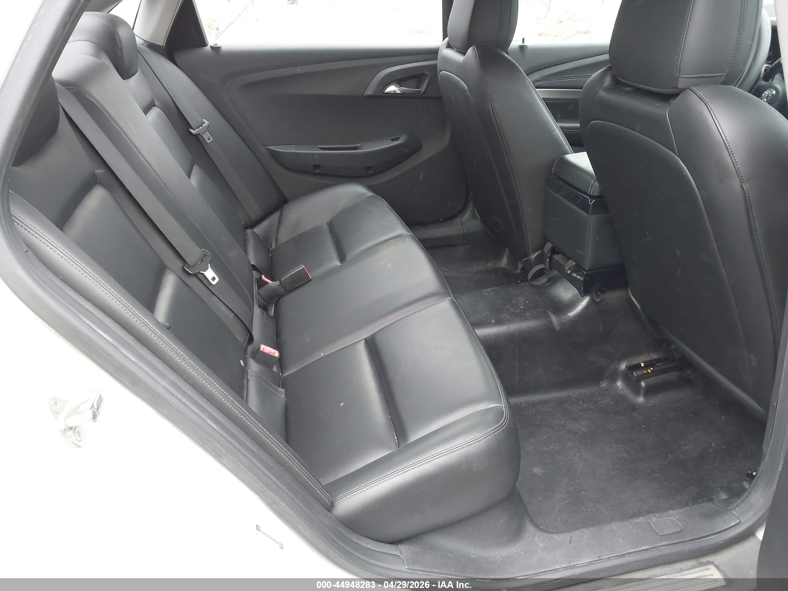 2014 Chevrolet Caprice Police White vin: 6G3NS5U35EL986569