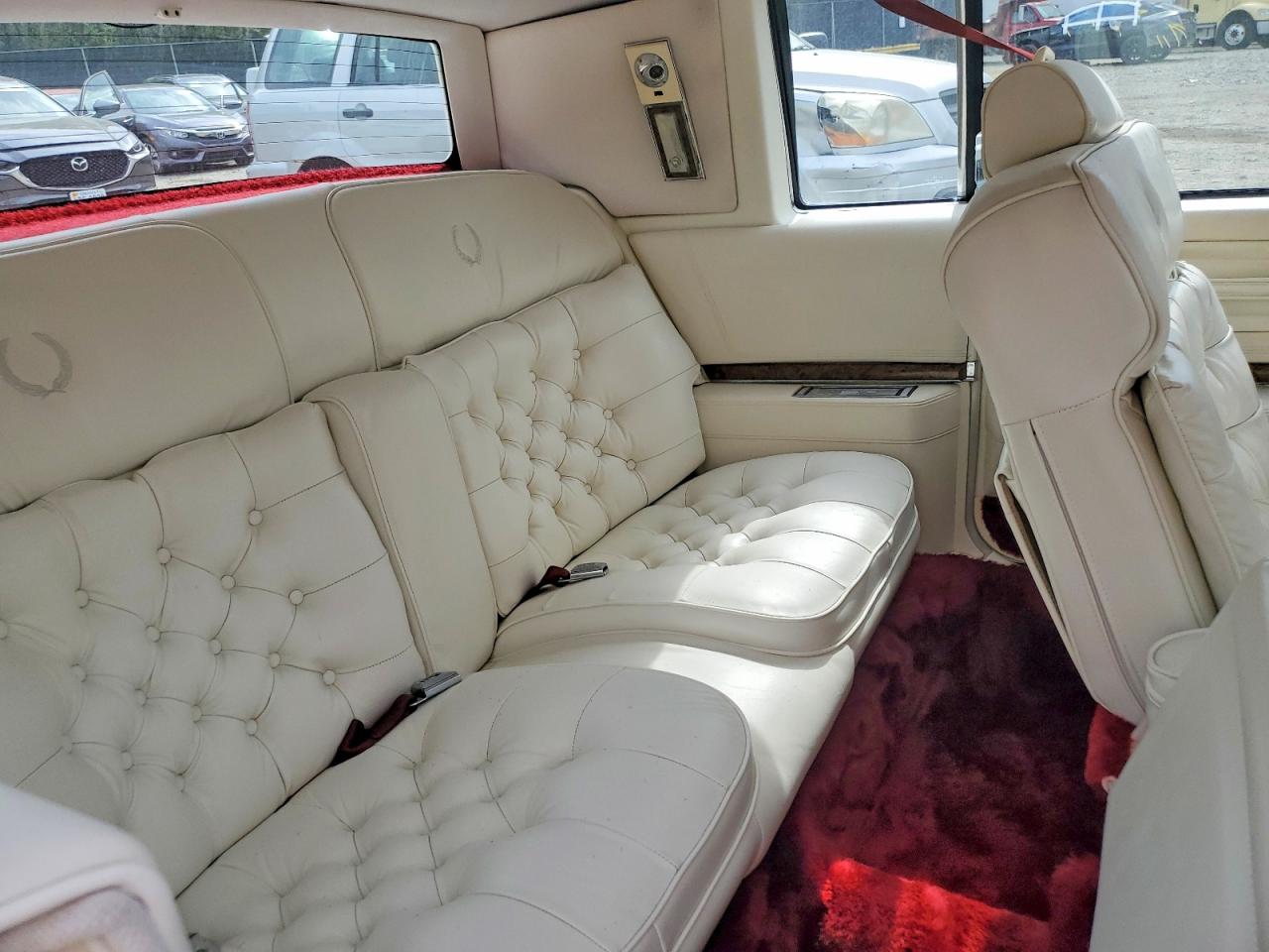 1979 Cadillac Eldorado Cream vin: 6L57B9E635874