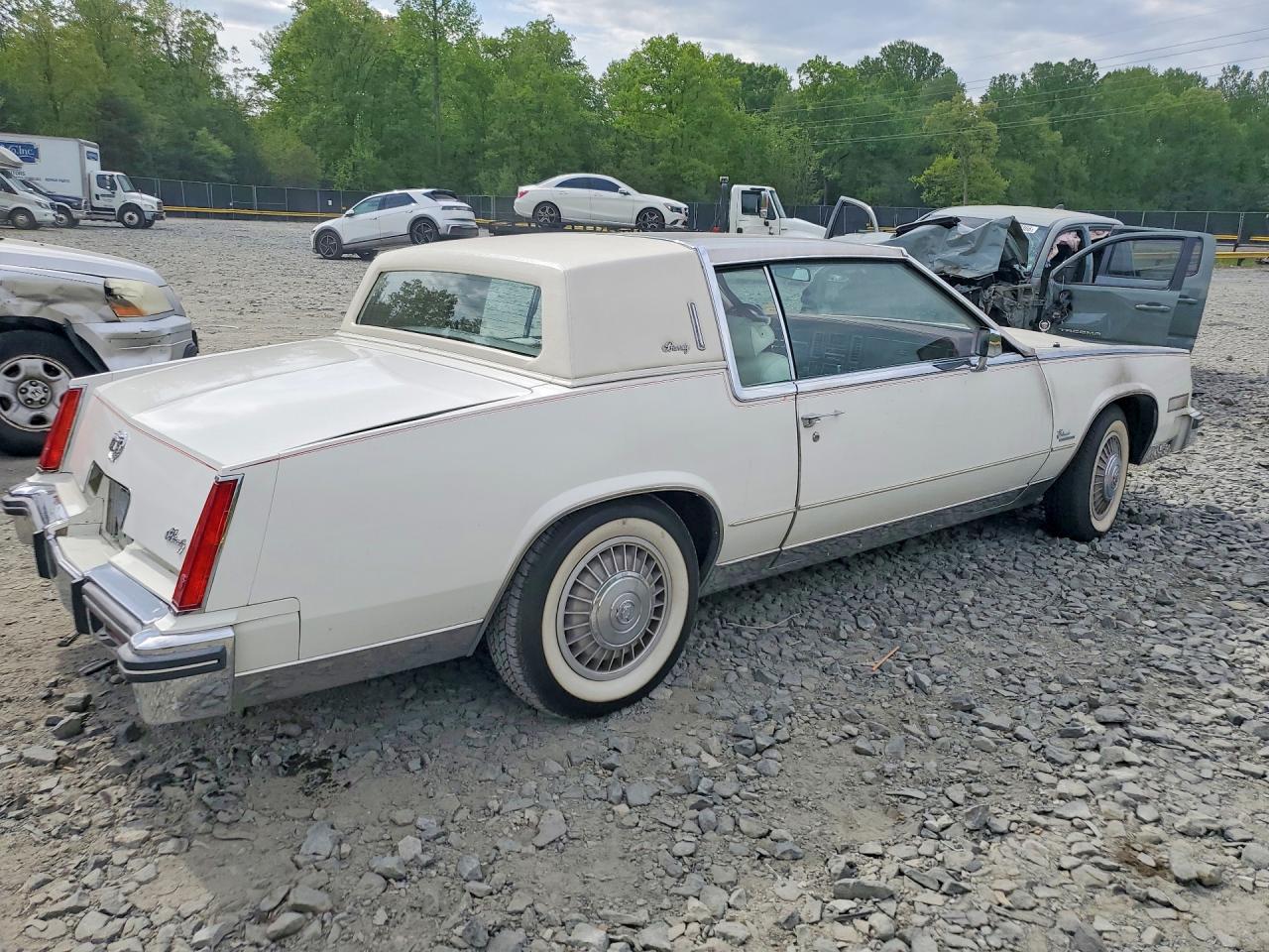 1979 Cadillac Eldorado Cream vin: 6L57B9E635874