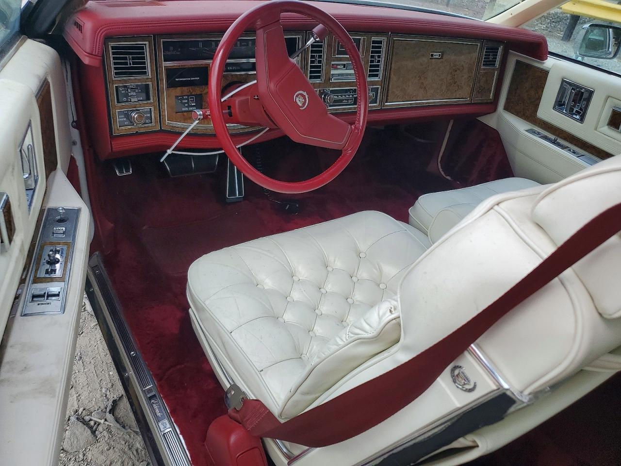 1979 Cadillac Eldorado Cream vin: 6L57B9E635874