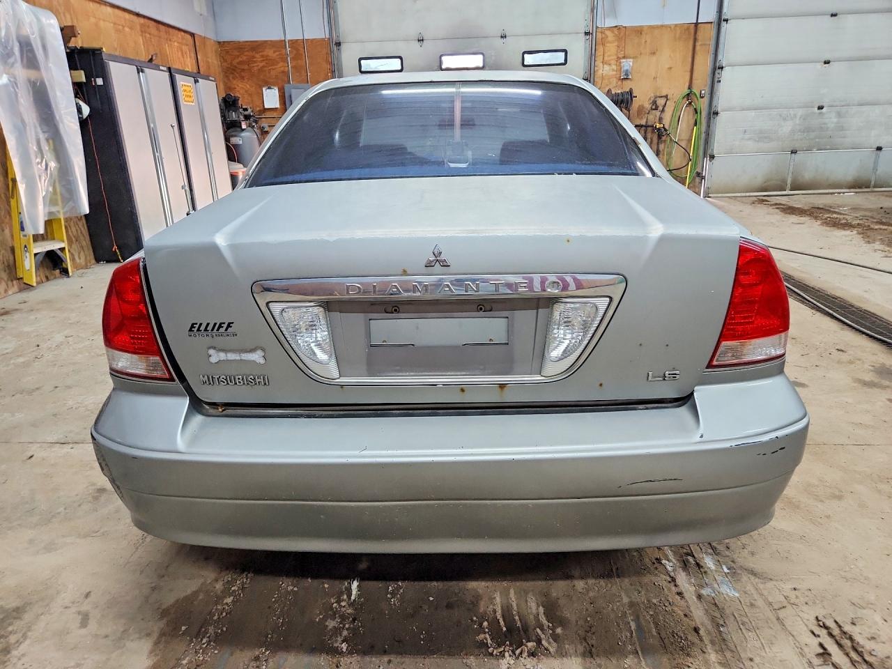 2002 Mitsubishi Diamante Ls Silver vin: 6MMAP67P12T017421