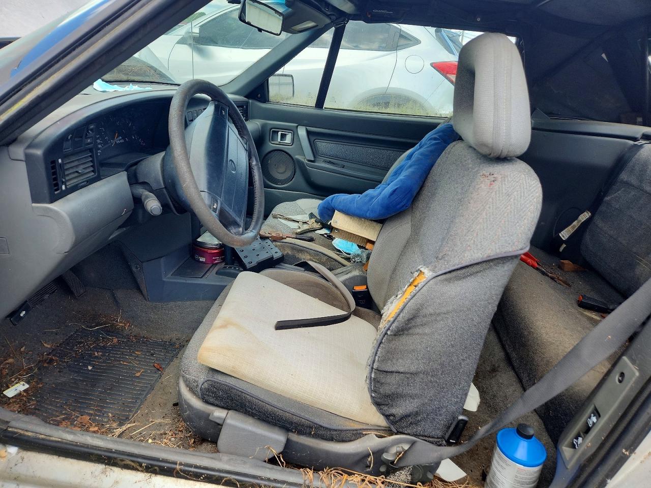 1991 Mercury Capri Серебряный vin: 6MPCT01Z1M8608885