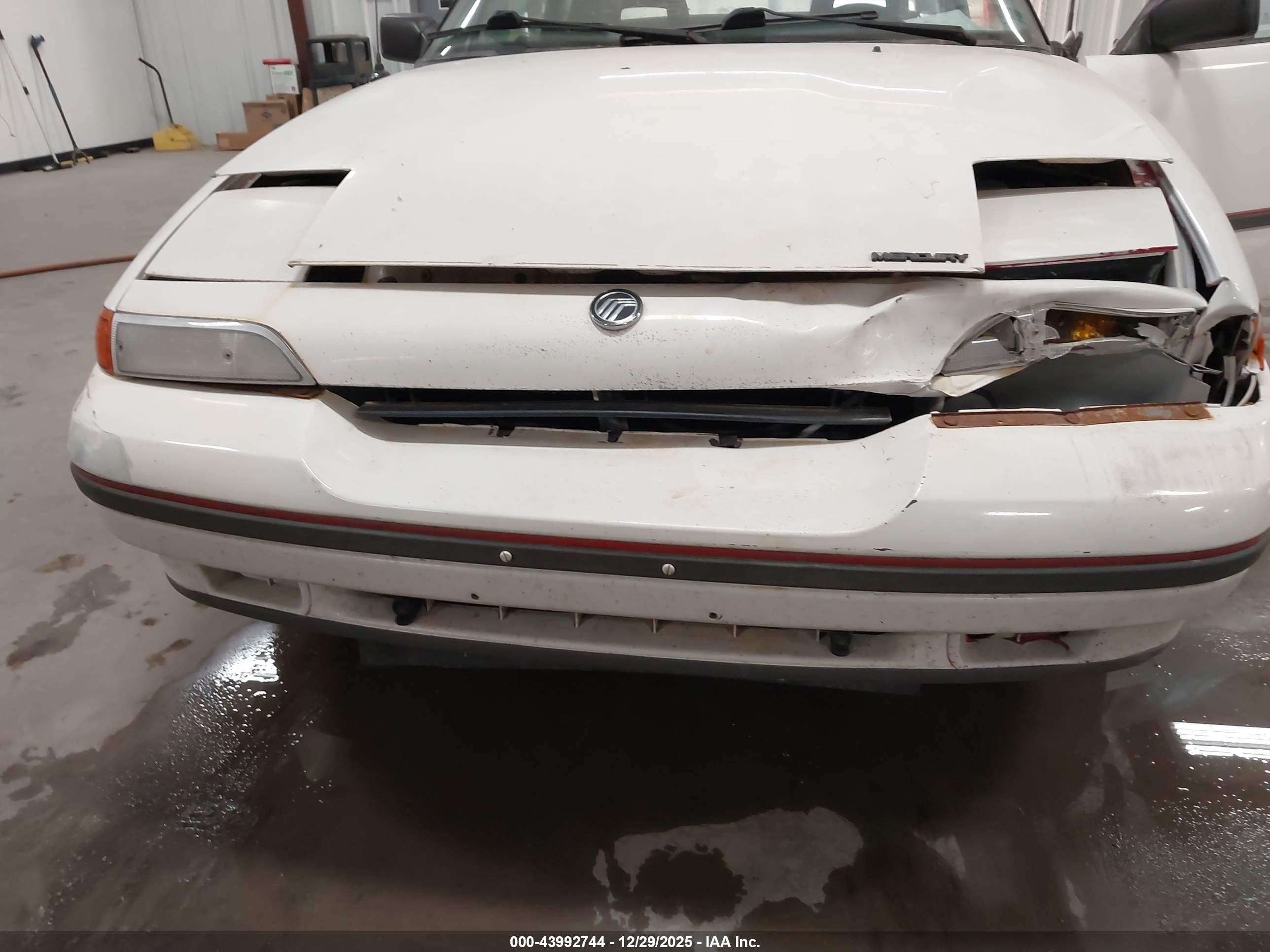 1991 Mercury Capri   White vin: 6MPCT01Z2M8624058