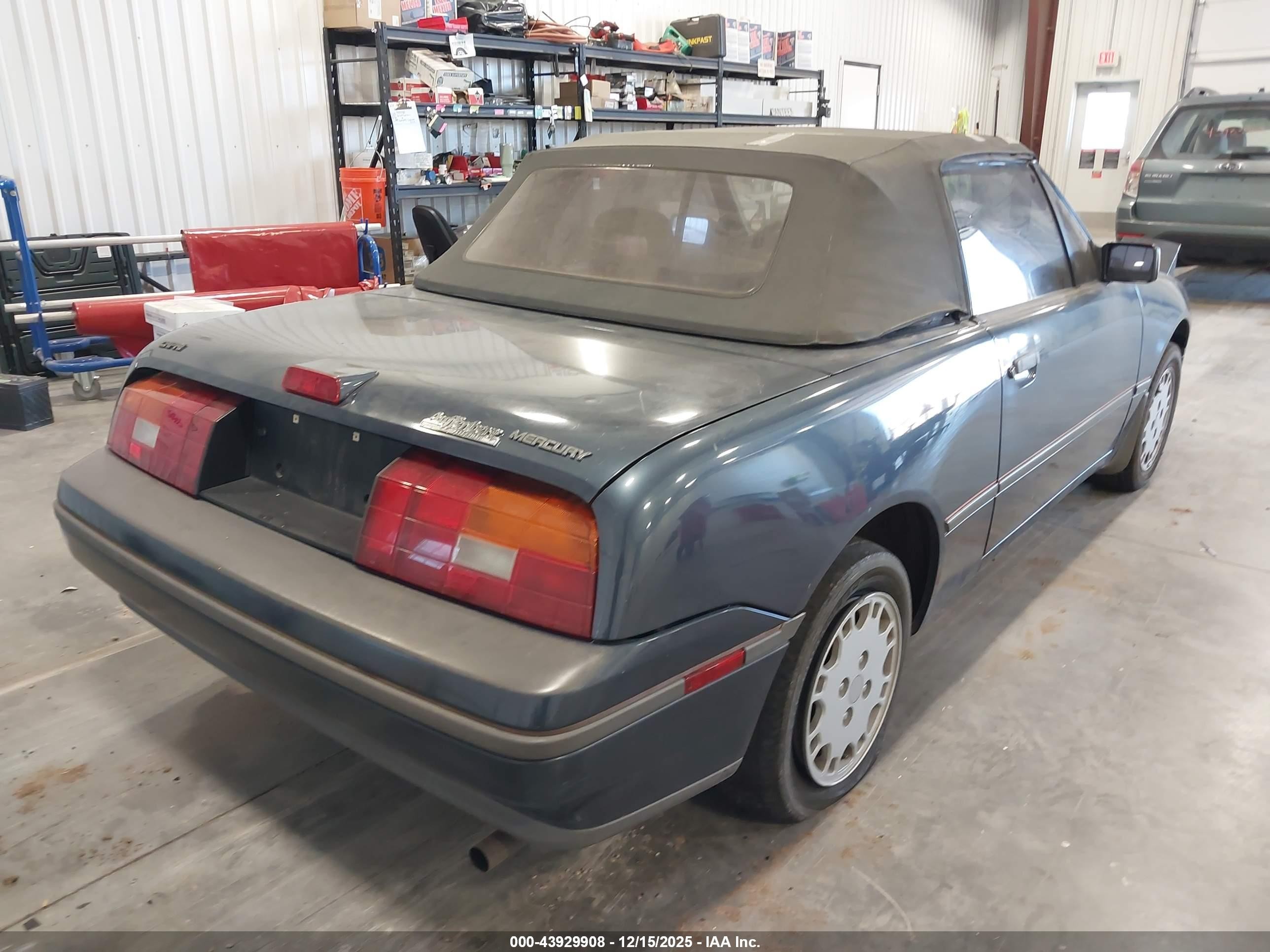 1991 Mercury Capri   Dark Blue vin: 6MPCT01Z5M8630968