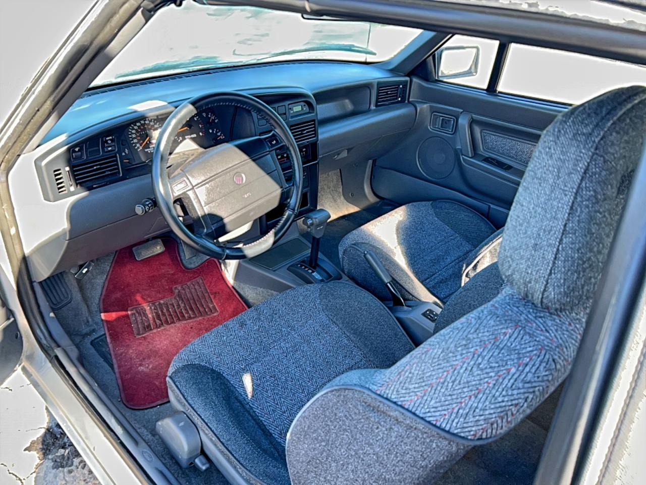 1991 Mercury Capri Silver vin: 6MPCT01Z9M8615177