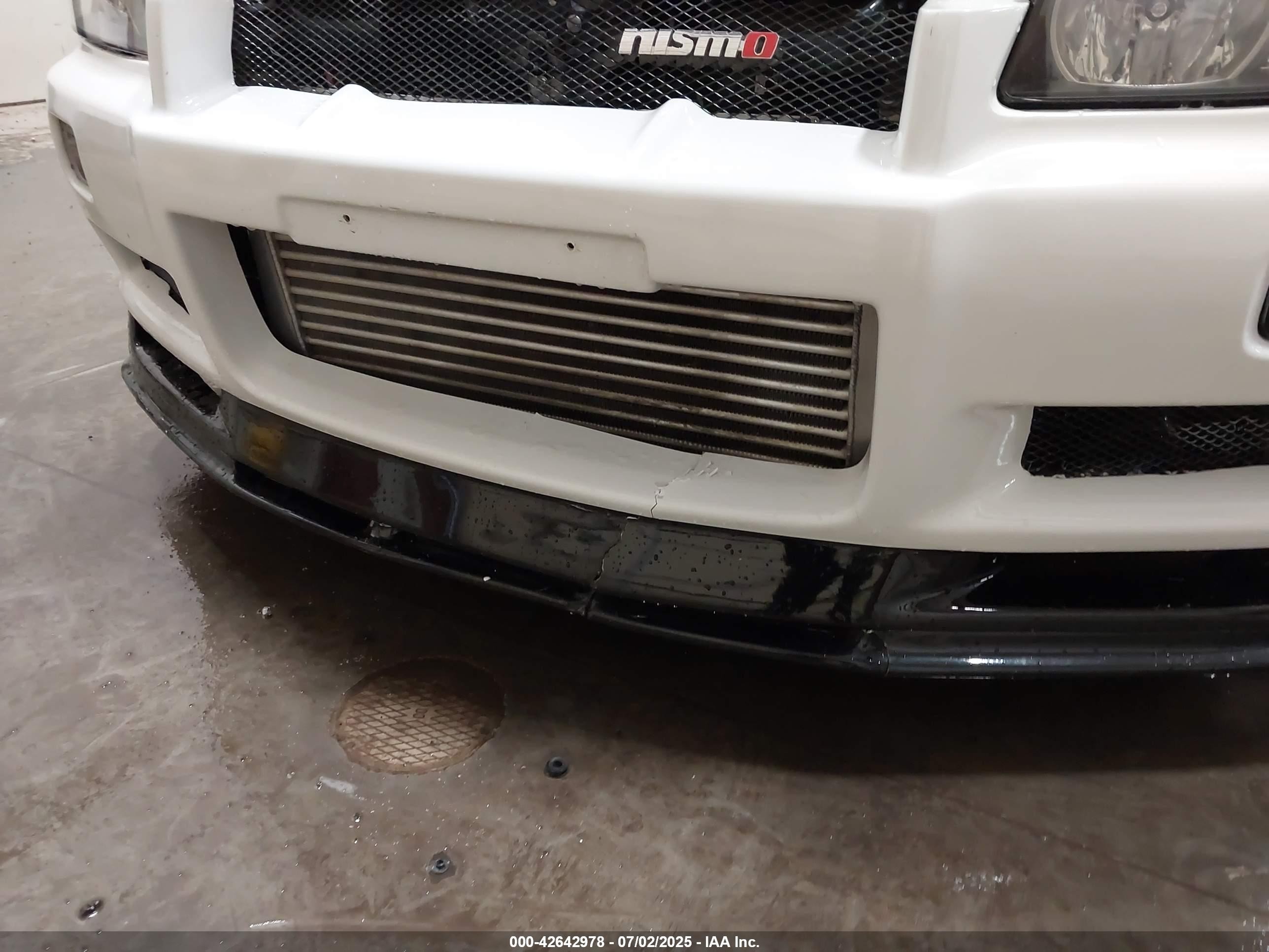 1998 Niss Skyline   White vin: 6U90000ER34012788