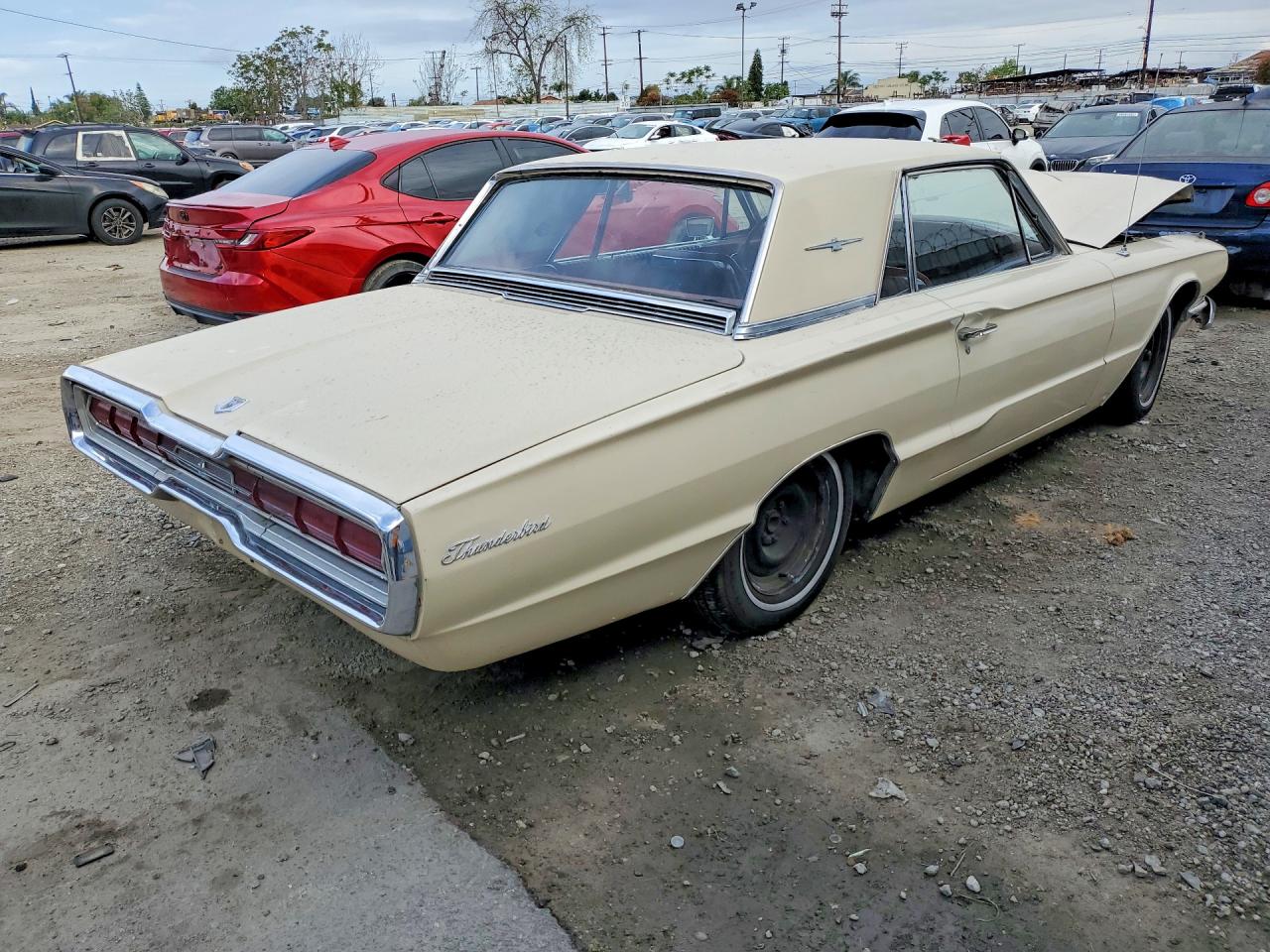 1966 Ford Thundrbird Cream vin: 6Y83Z142062